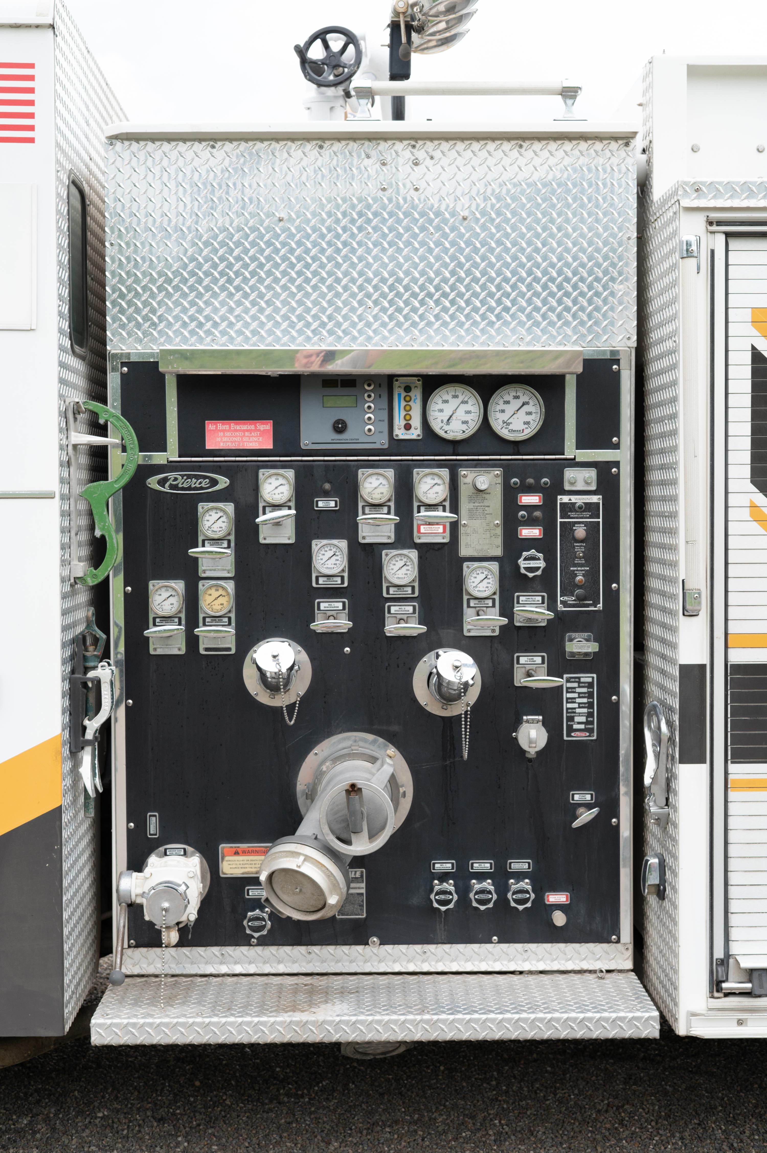 2000 Pierce Pumper - image 35