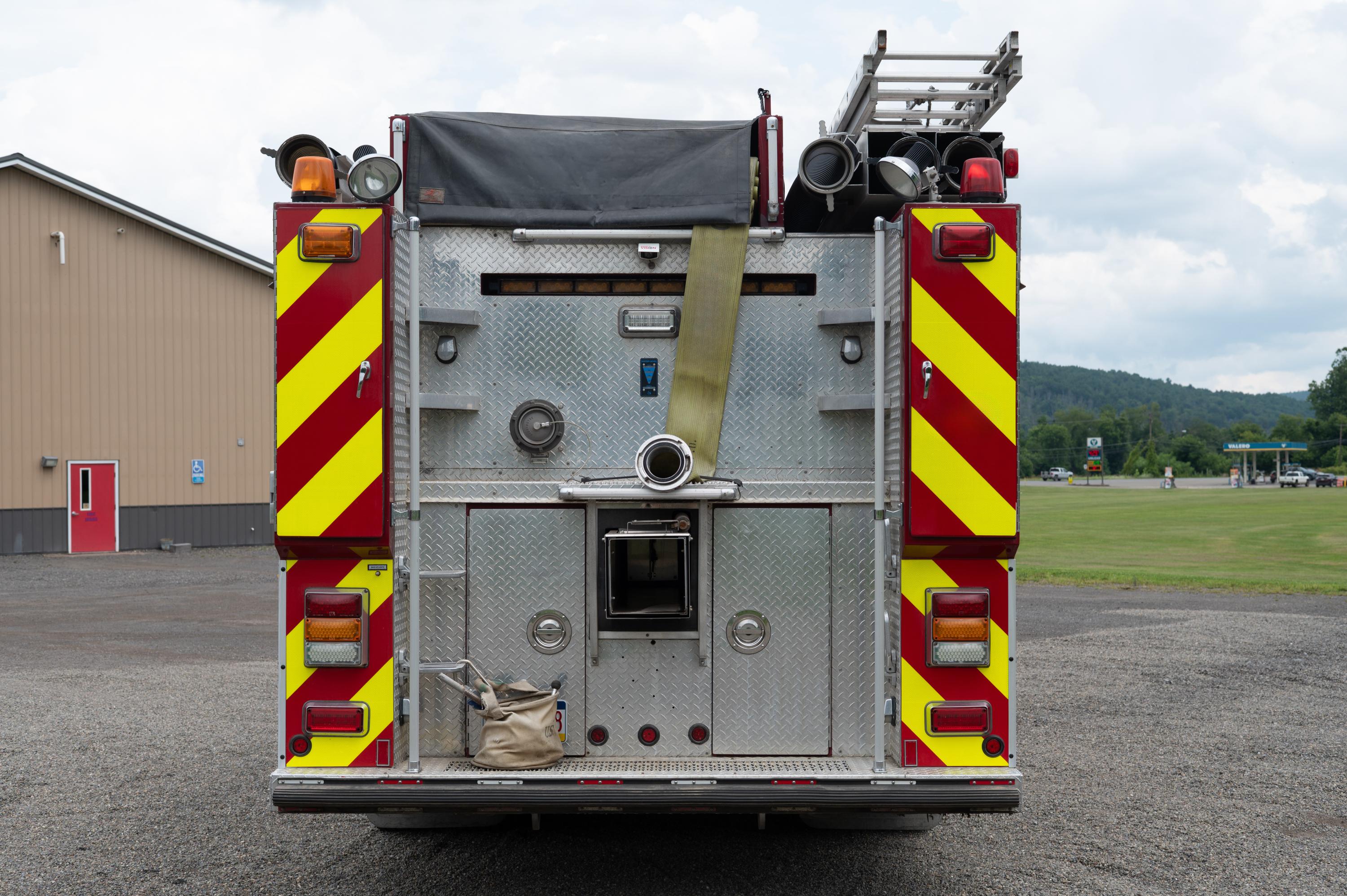2000 Spartan Pumper Tanker - image 10