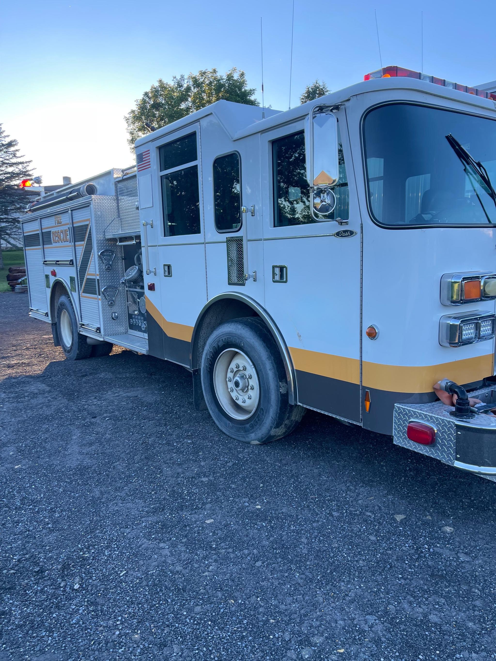 2000 Pierce Pumper - image 2
