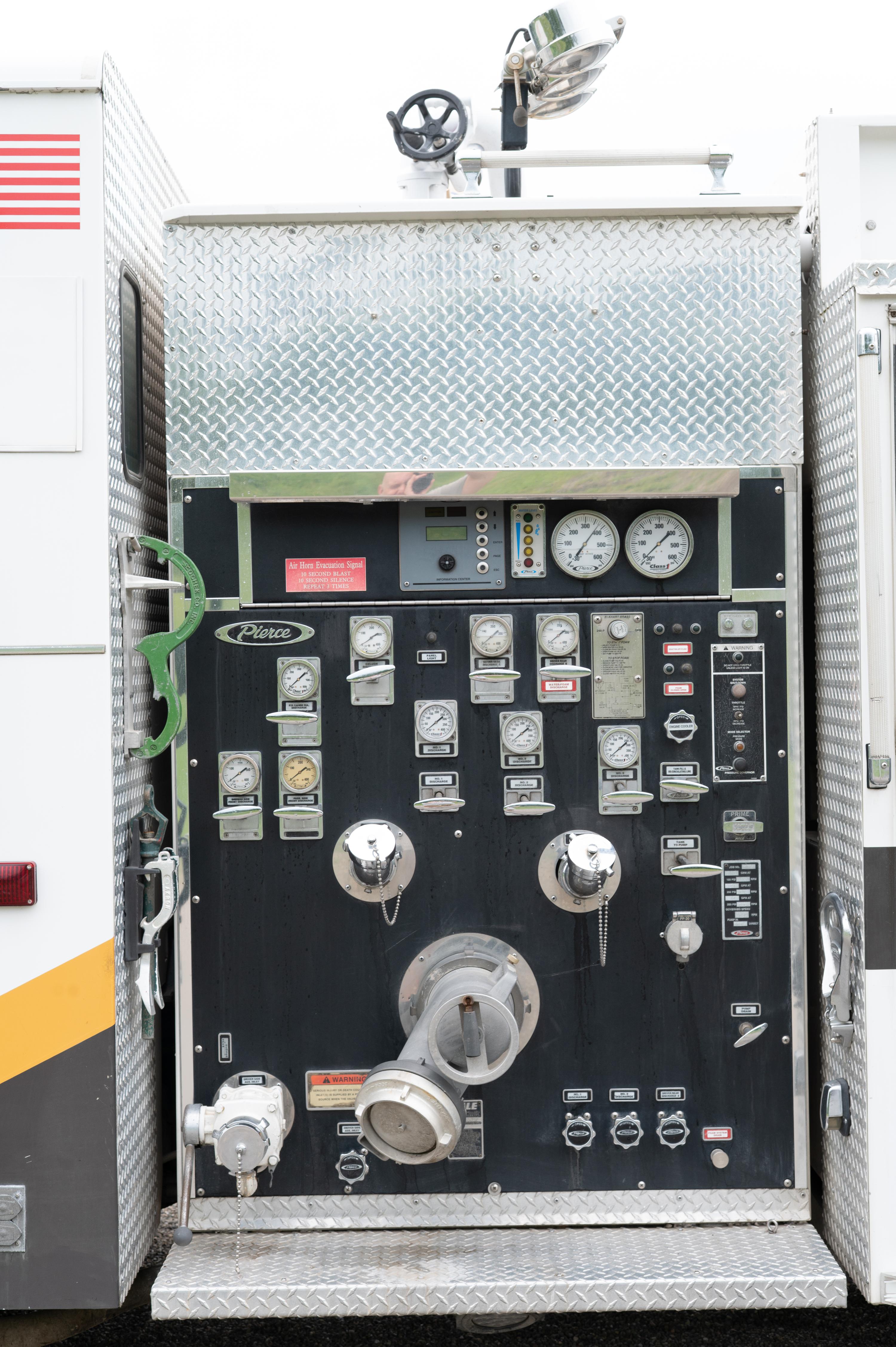 2000 Pierce Pumper - image 38