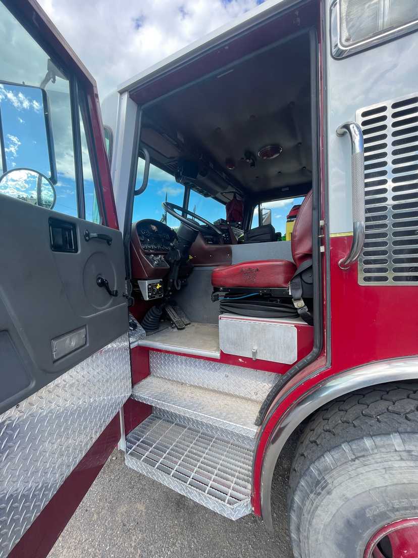 2000 Spartan Pumper Tanker — photo 6