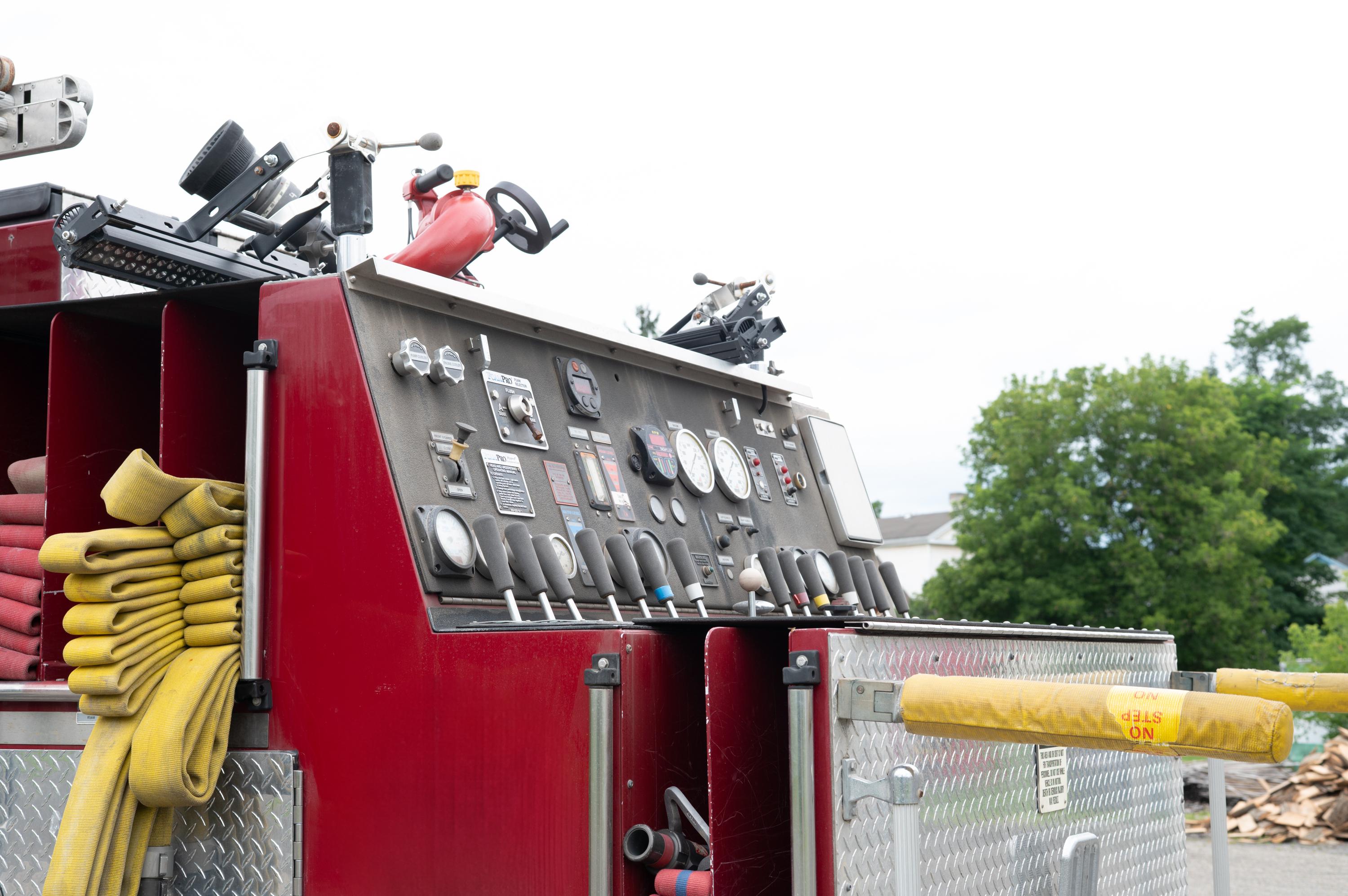 2000 Spartan Pumper Tanker - image 59