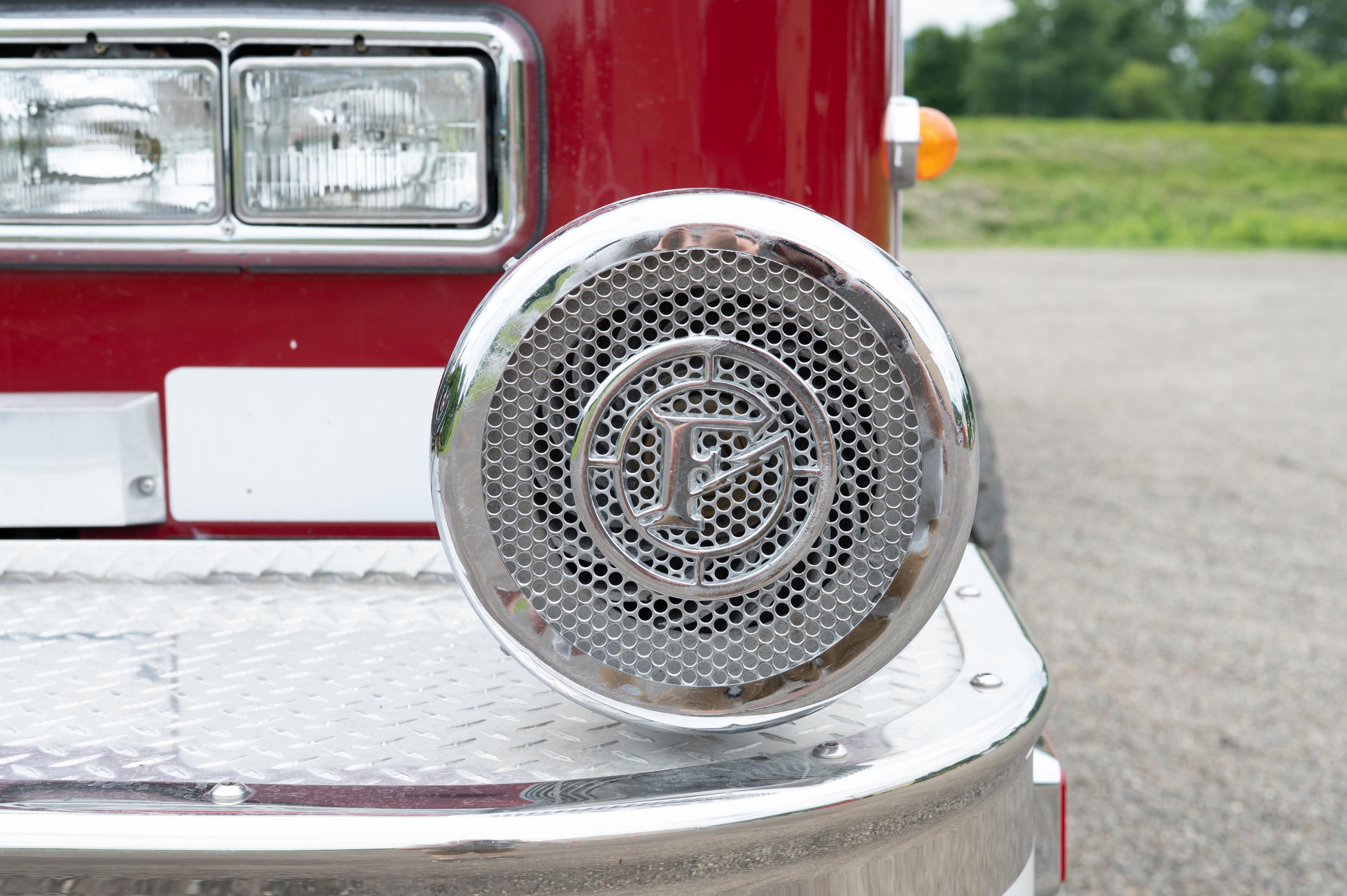 2000 Spartan Pumper Tanker - image 4