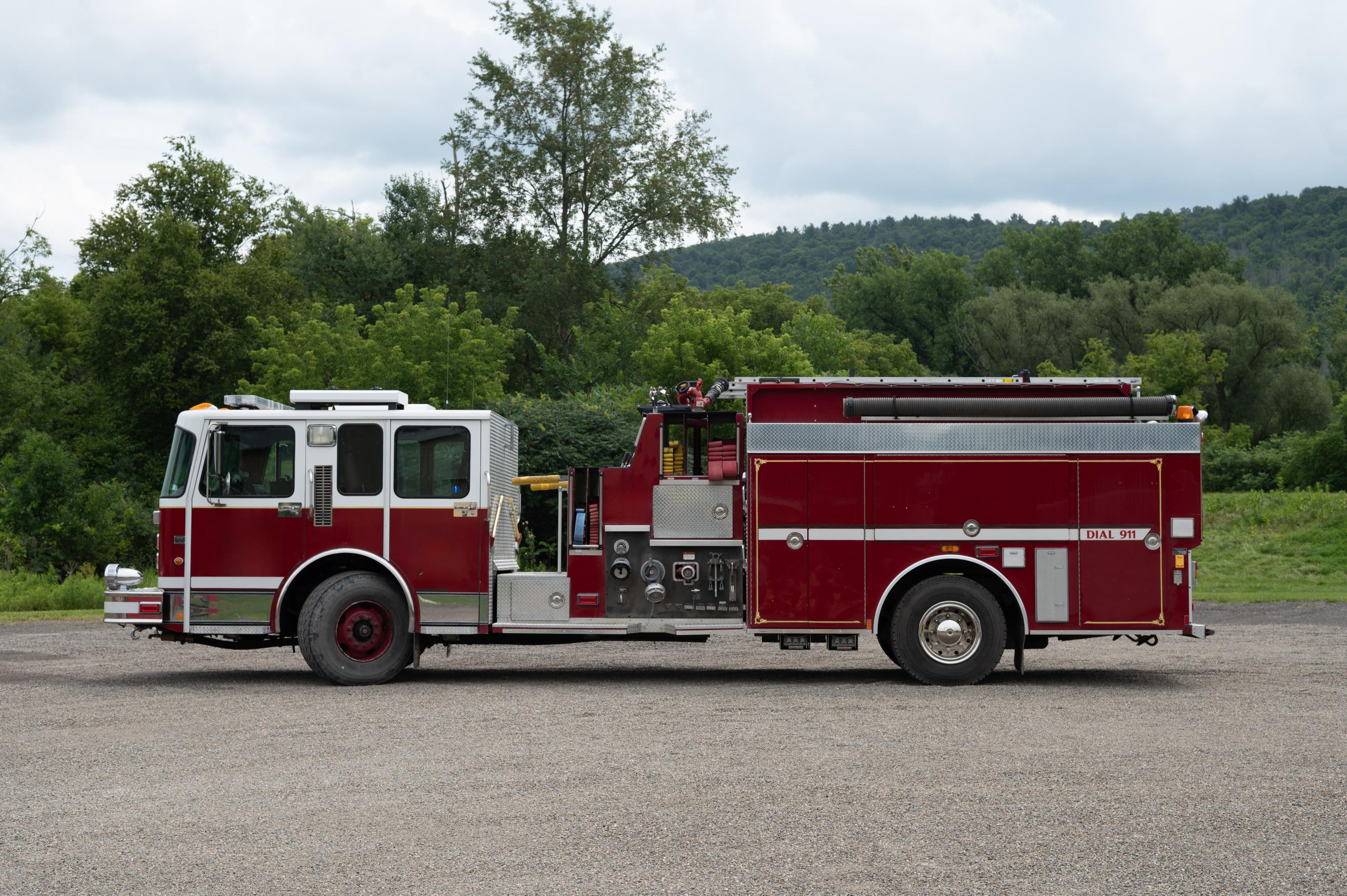 2000 Spartan Pumper Tanker - image 7