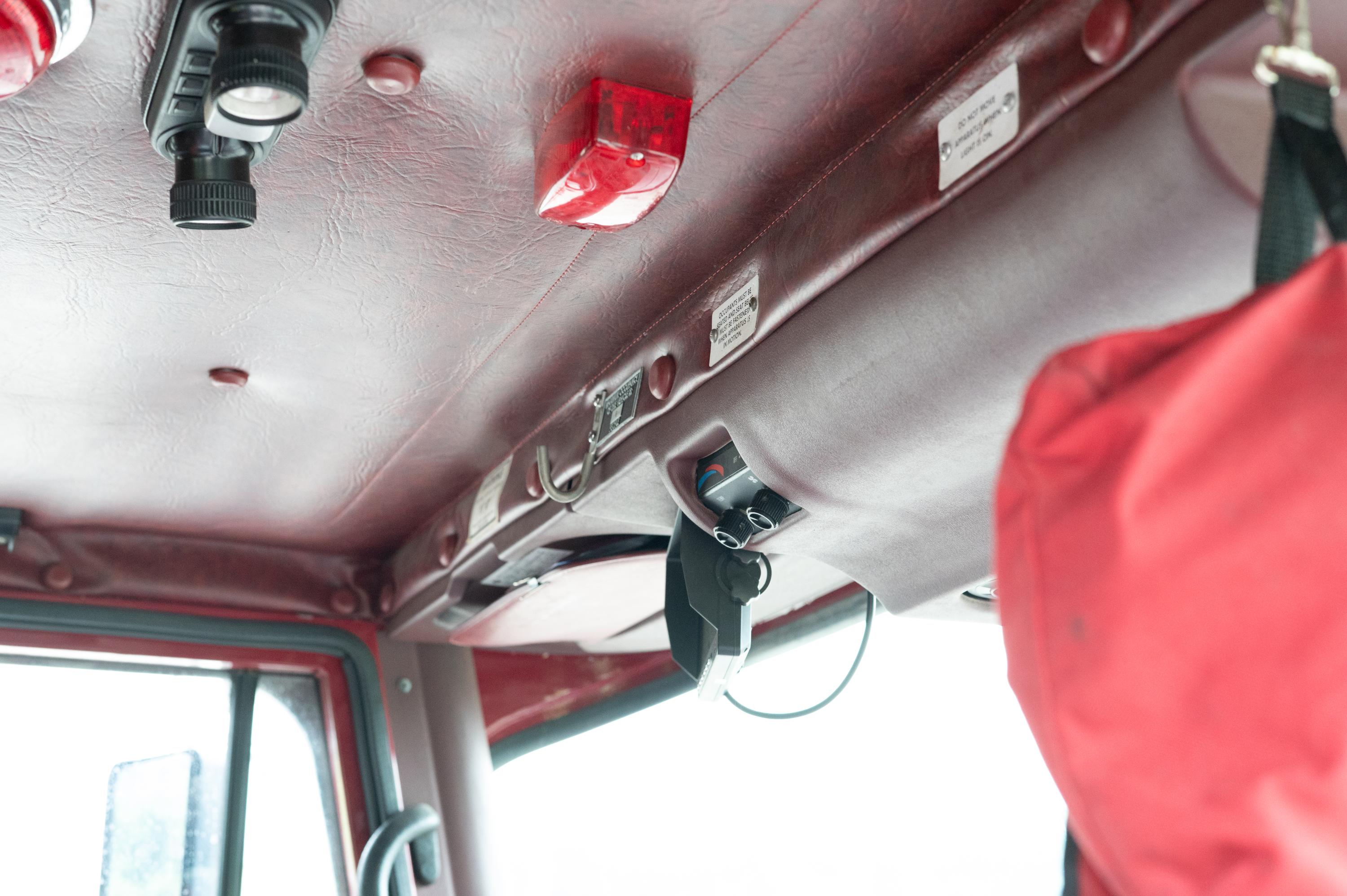 2000 Spartan Pumper Tanker - image 16