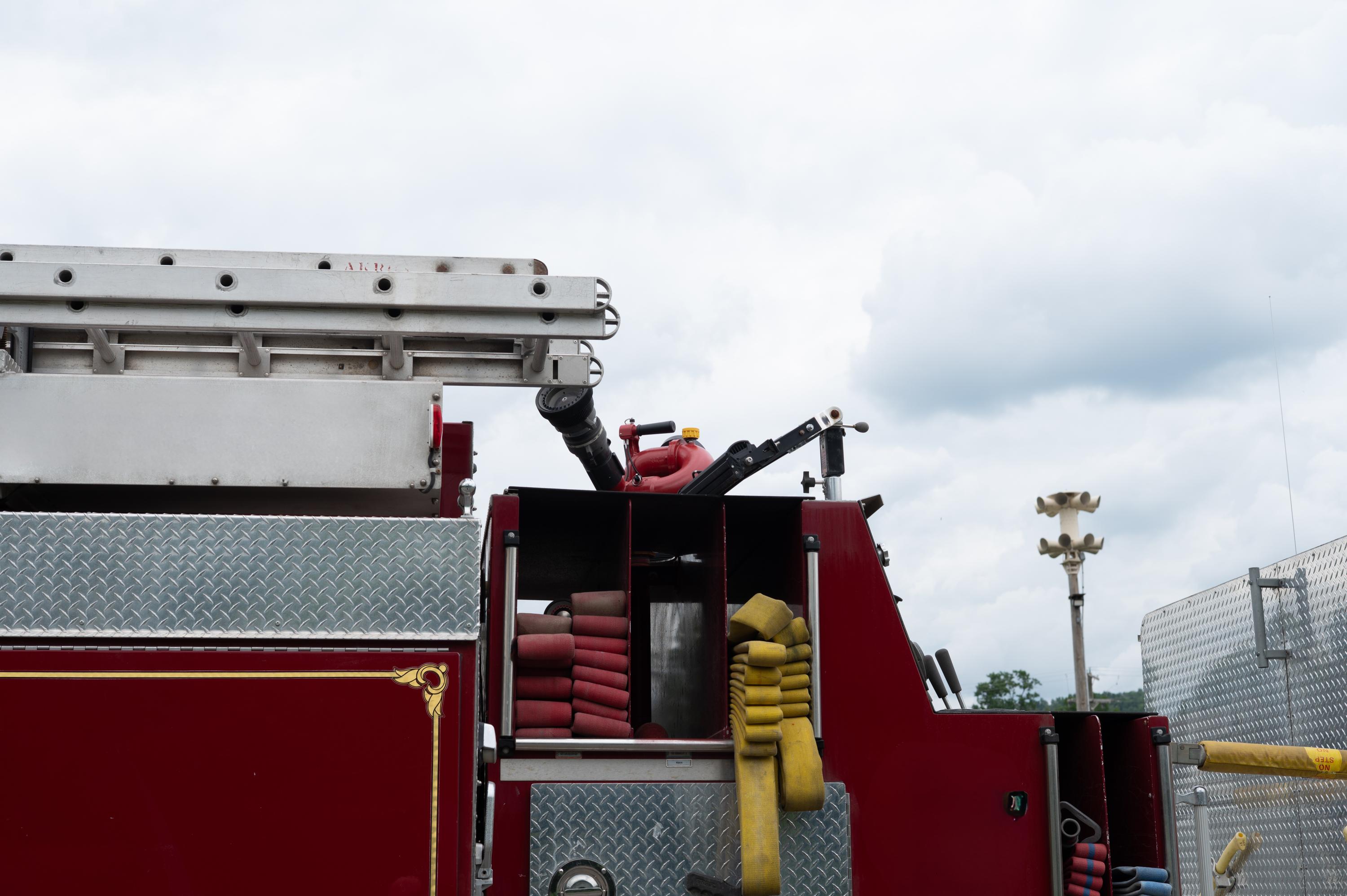 2000 Spartan Pumper Tanker - image 32