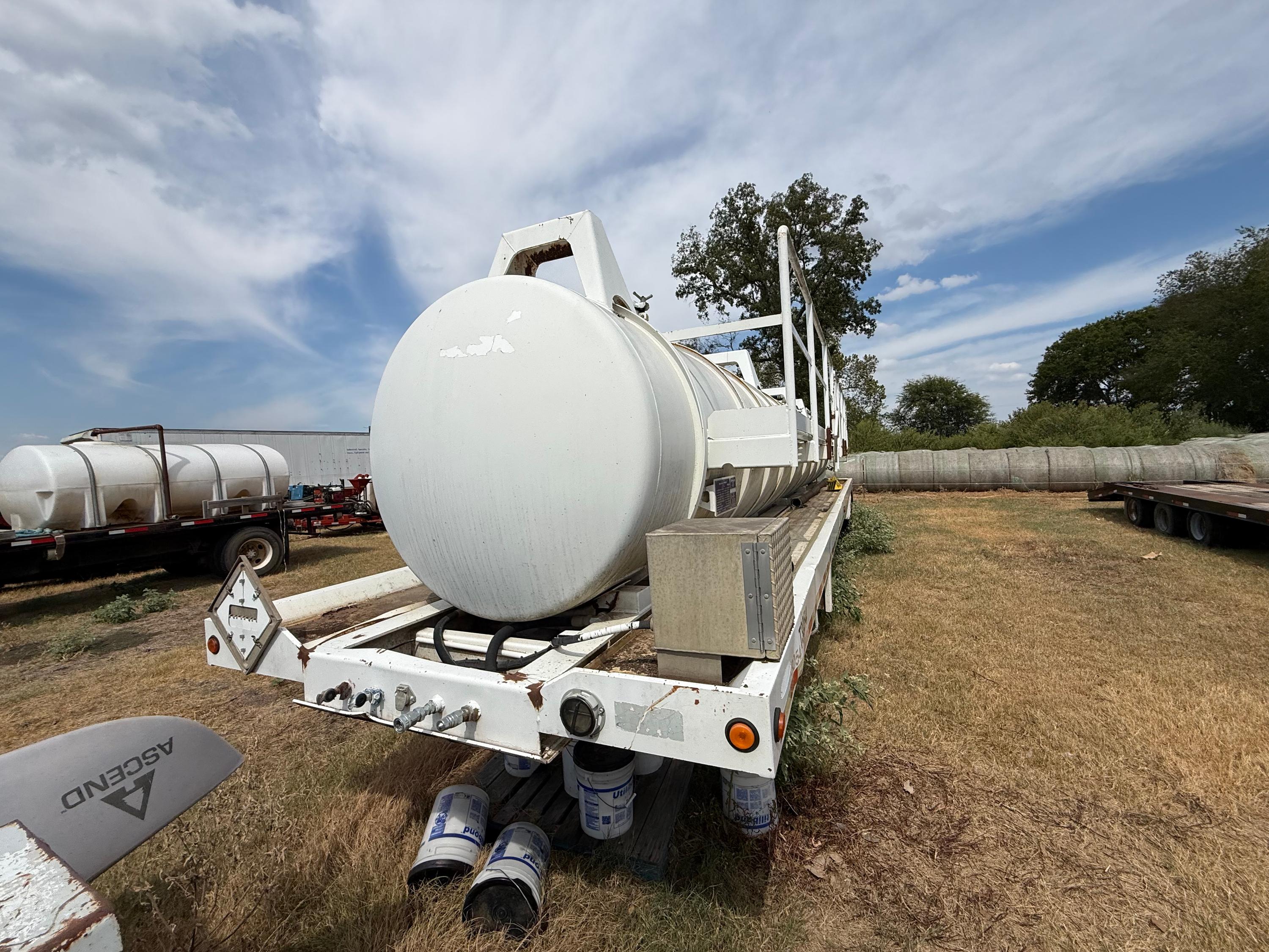 2015 Ledwell 130-barrel DOT 407 vacuum tank trailer with hydraulic dump - image 5