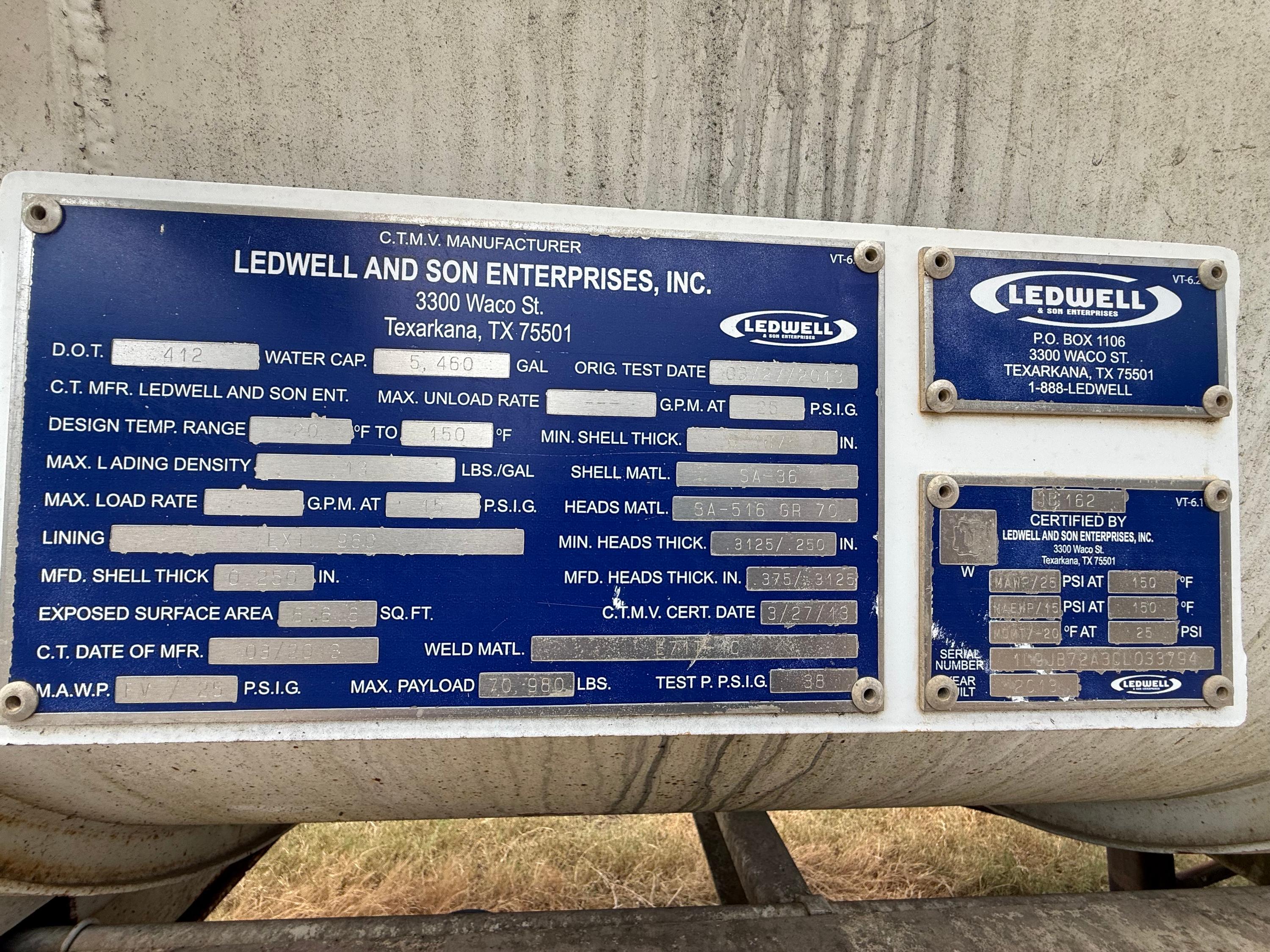 2015 Ledwell 130-barrel DOT 407 vacuum tank trailer with hydraulic dump - image 6