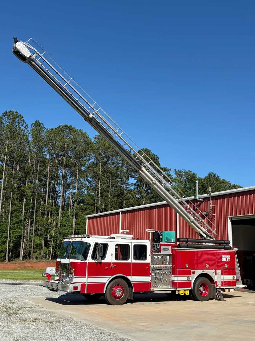 2000 E-One 50' Telesquirt — photo 6