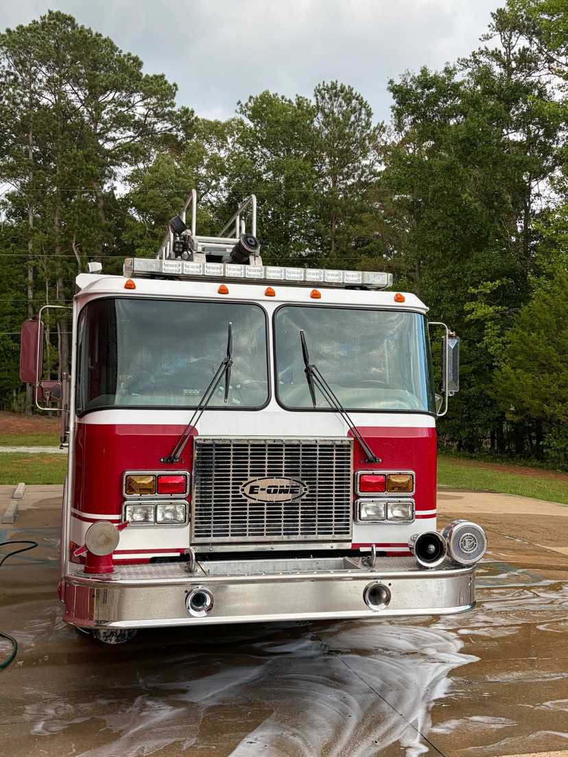 2000 E-One 50' Telesquirt — photo 2