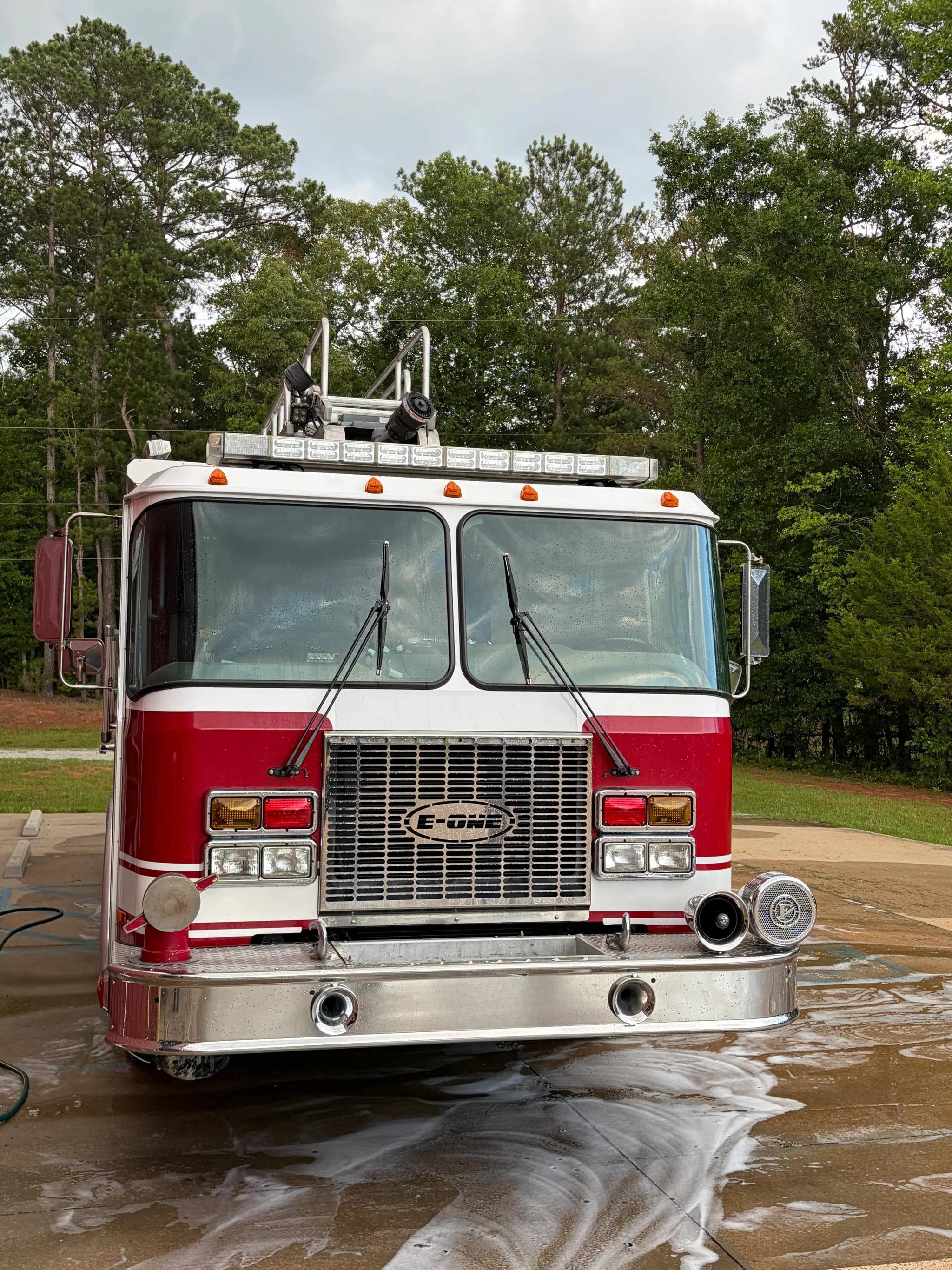 2000 E-One 50' Telesquirt - image 2