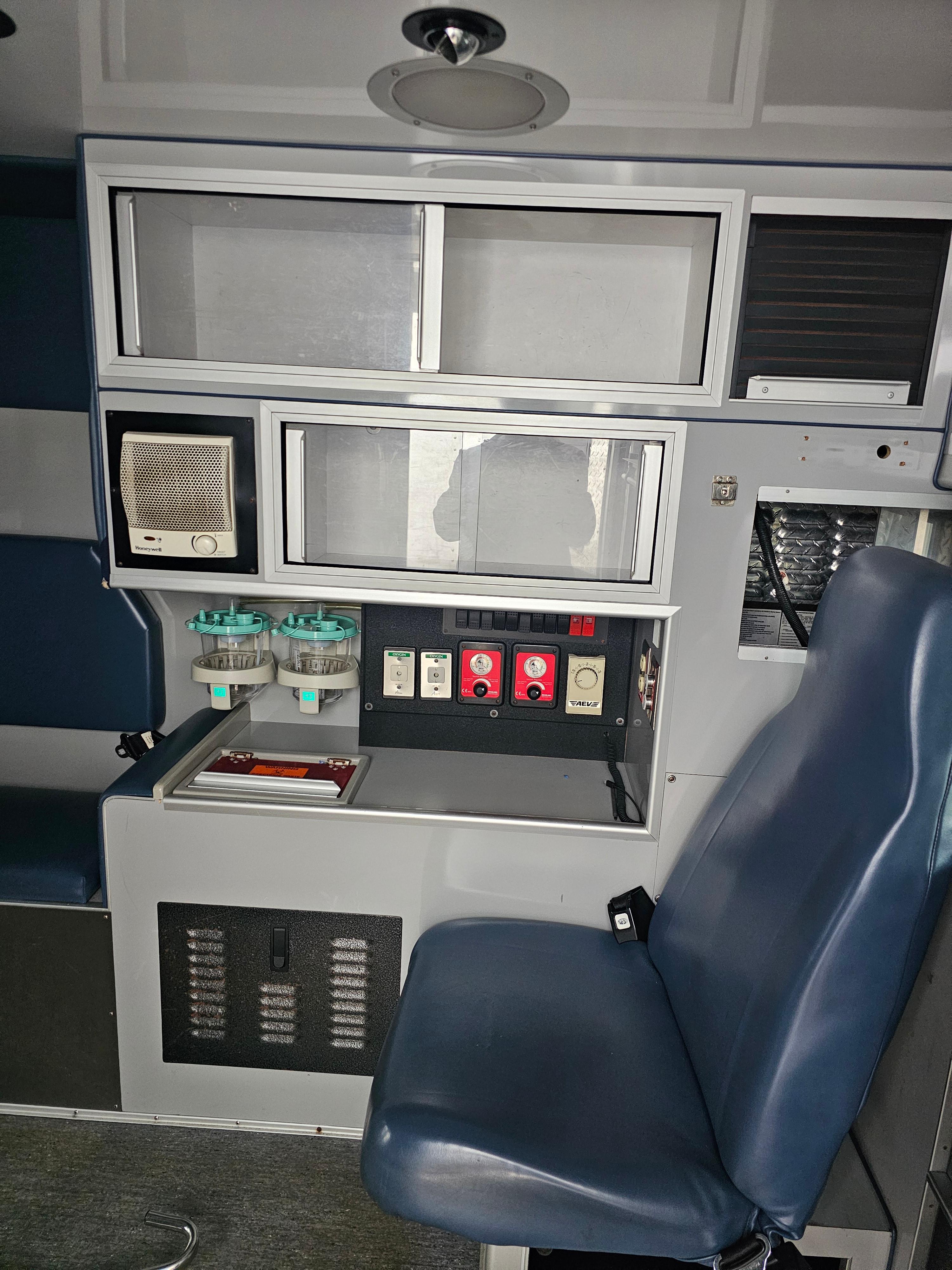 2009 Ford Type III - image 26