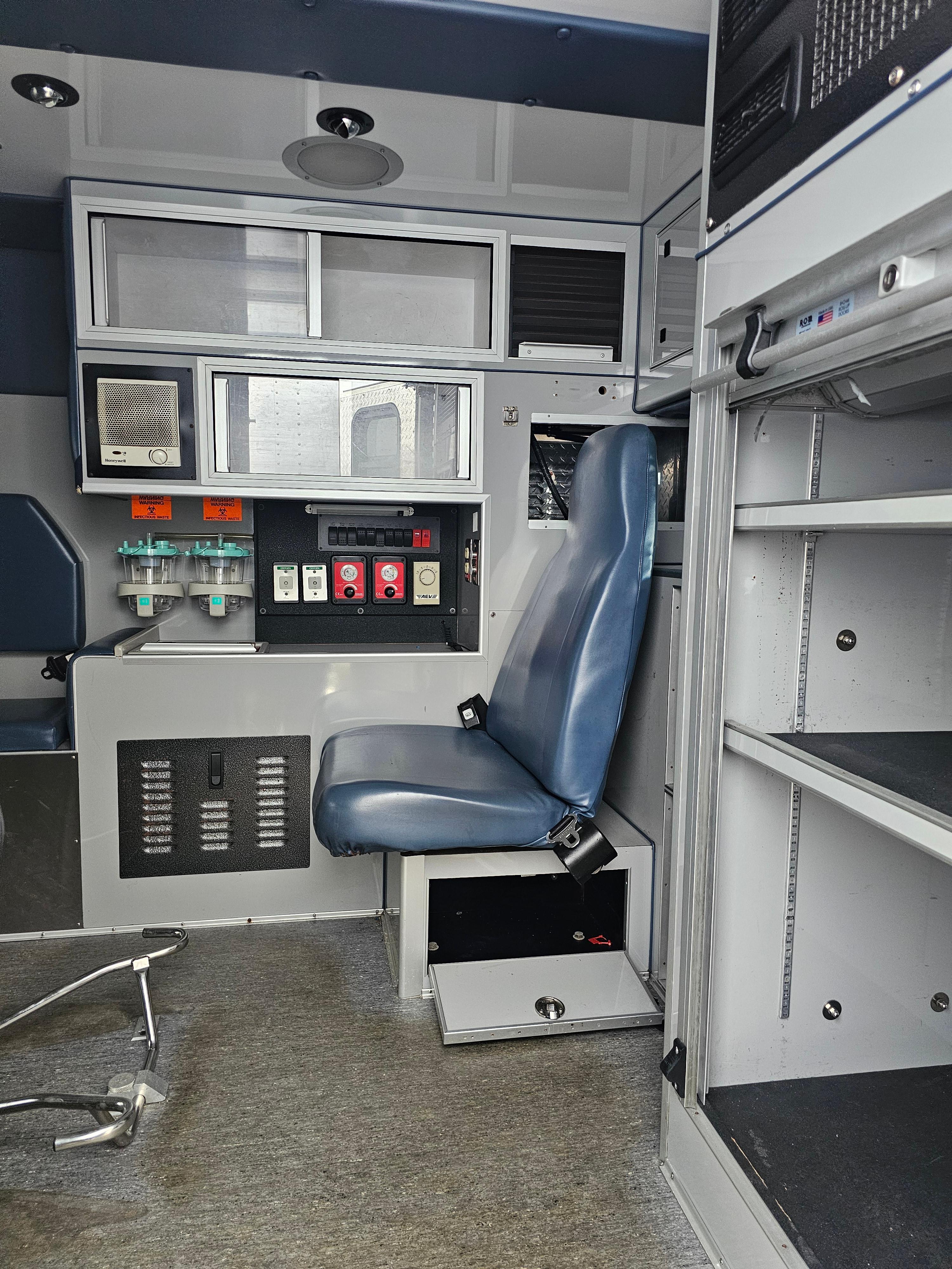 2009 Ford Type III - image 25