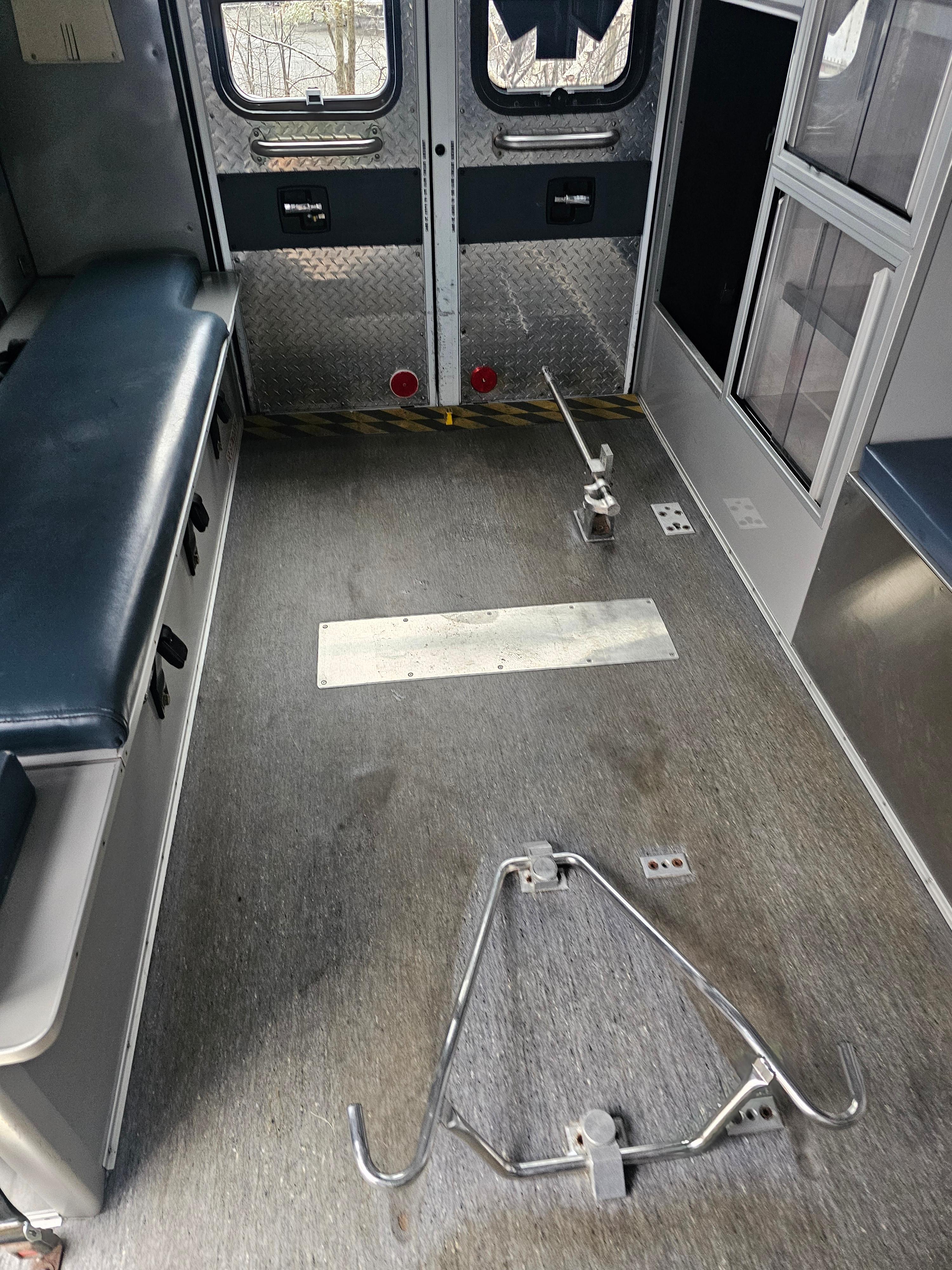2009 Ford Type III - image 31