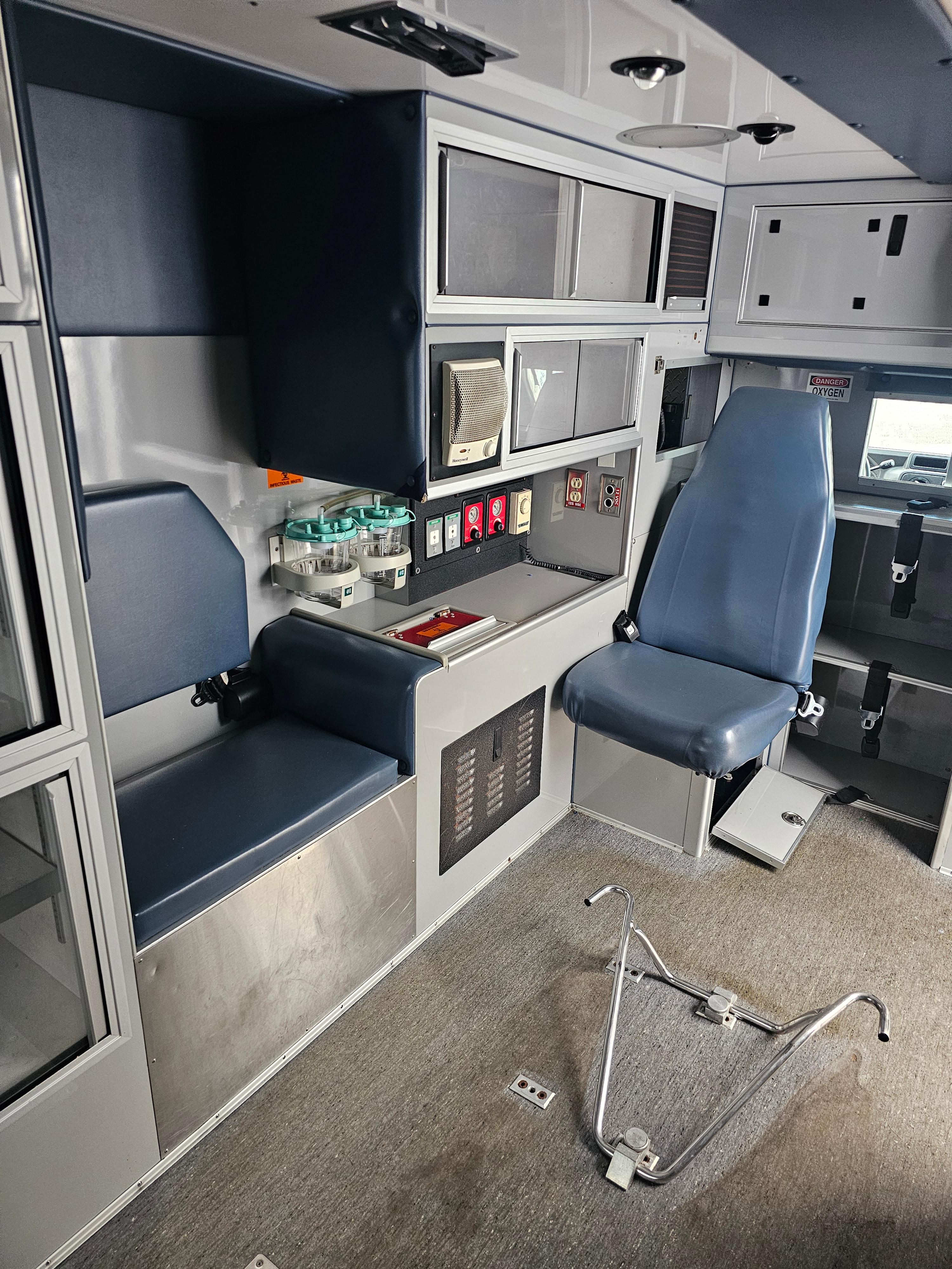 2009 Ford Type III - image 33