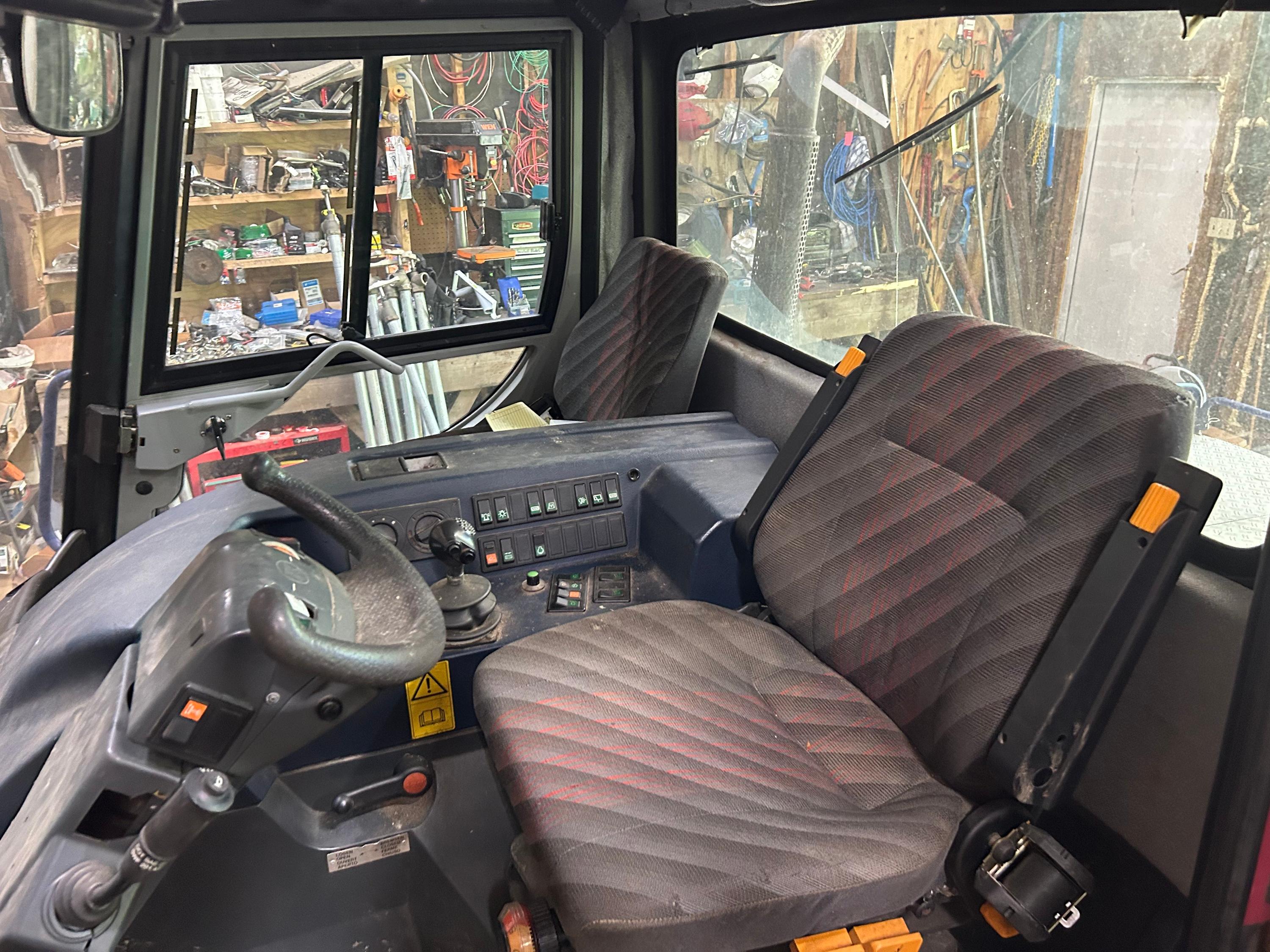 1999 Pistenbully 100 - image 8
