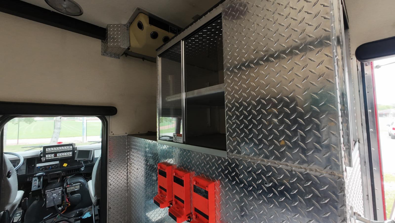 1998 Navistar Heavy Rescue - image 4