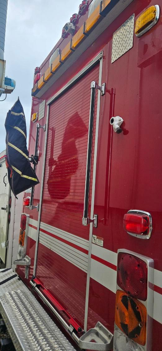 1998 Navistar Heavy Rescue - image 3