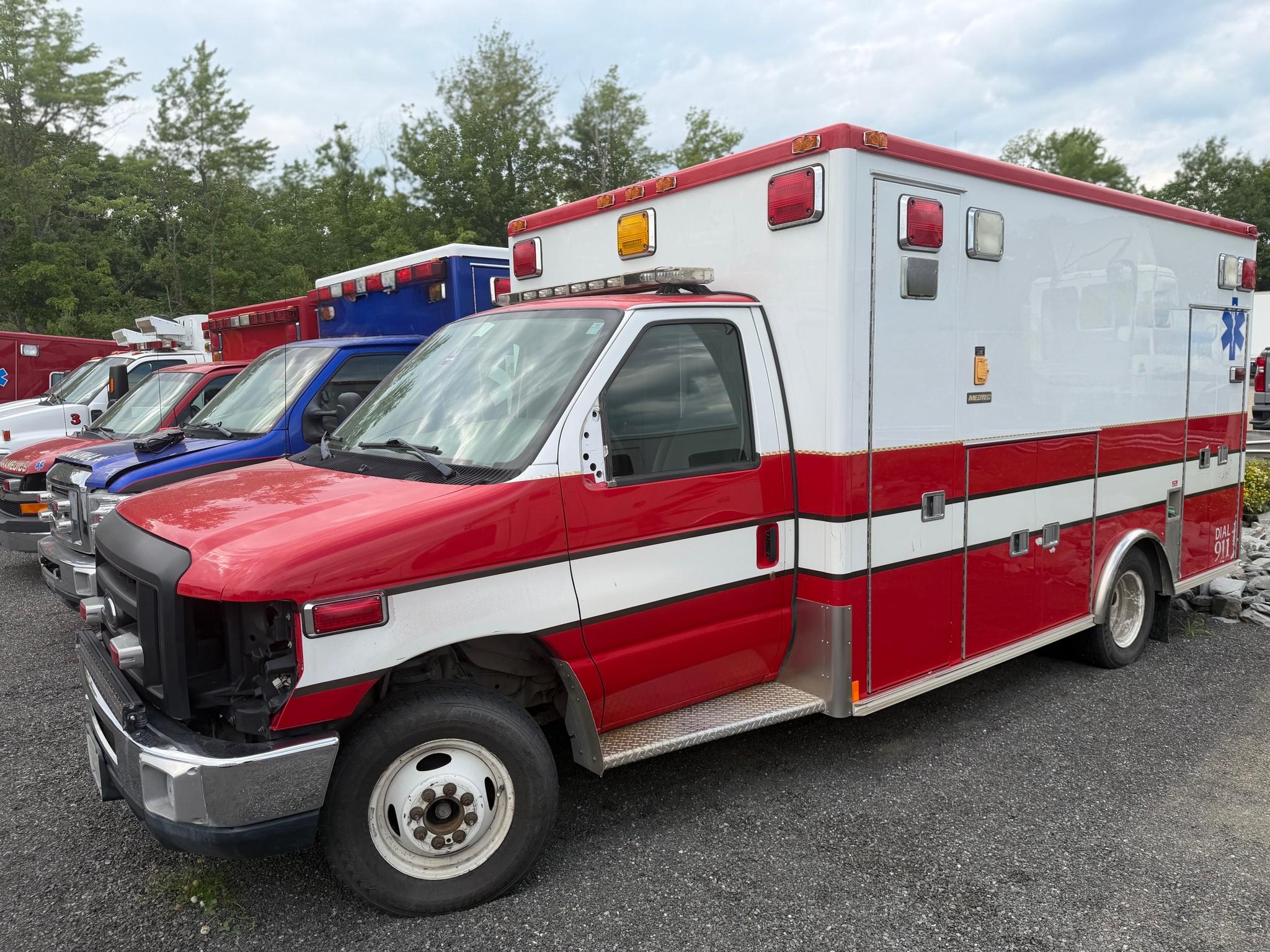 2008 MedTec Ford Type III Ambulance - image 1