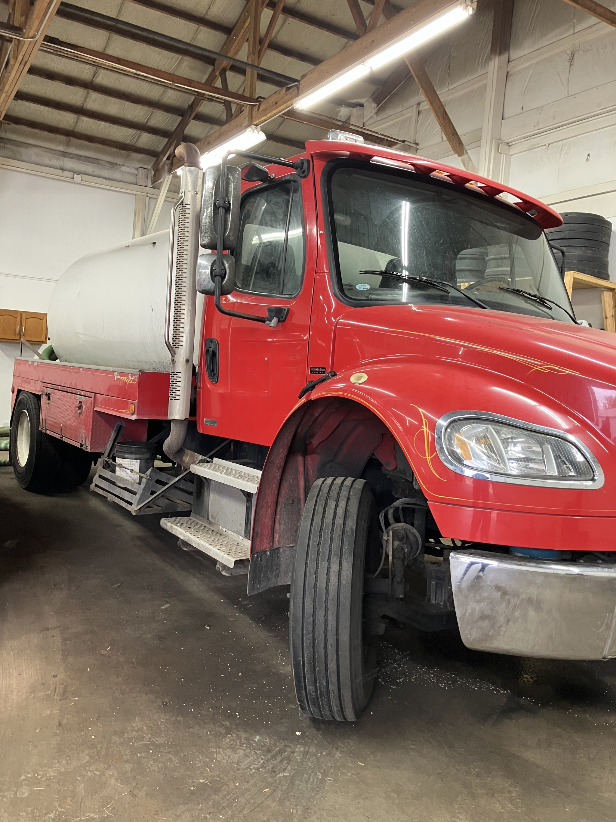 2008 Freightliner Advance Pump & Equipment Septic - image 2