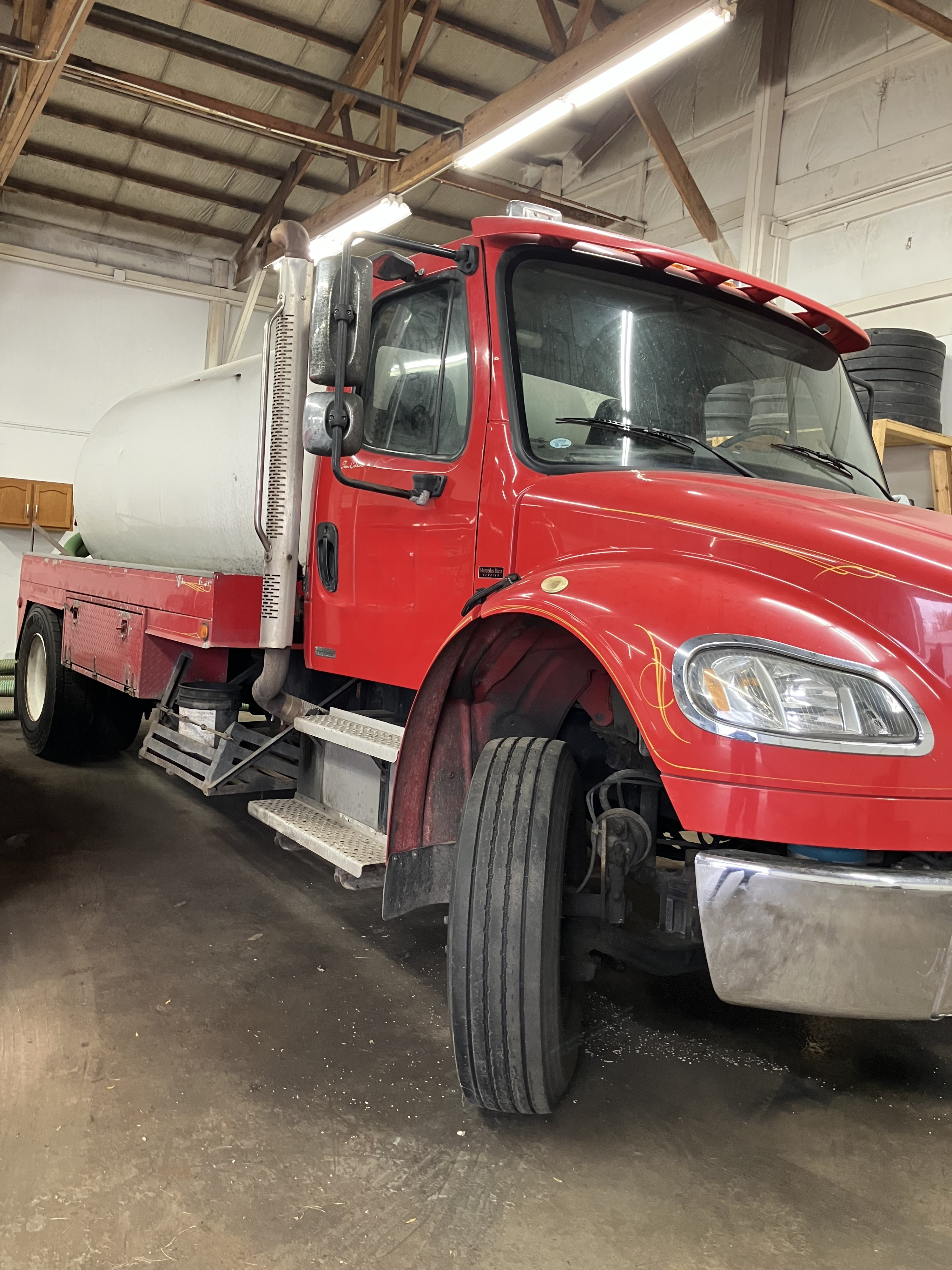 2008 Freightliner Advance Pump & Equipment Septic - image 2