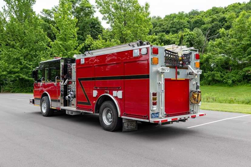 2004 Spartan Gladiator Evolution Pumper — photo 3