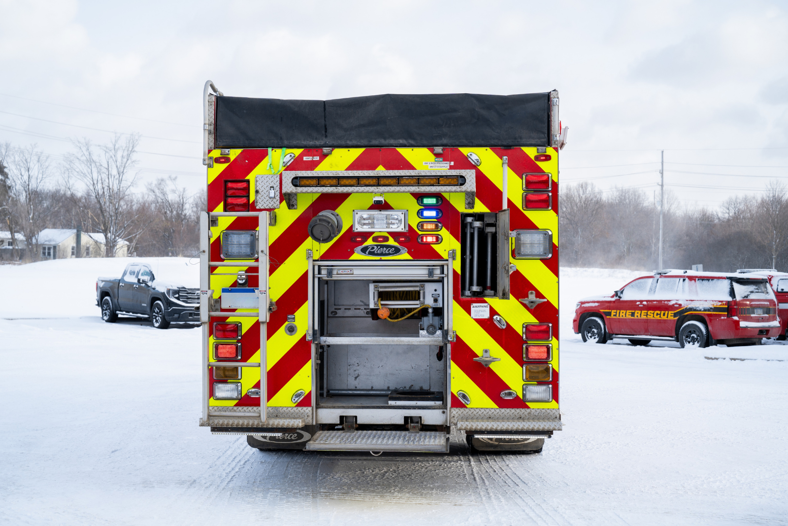 2010 Pierce Velocity PUC Pumper - image 10
