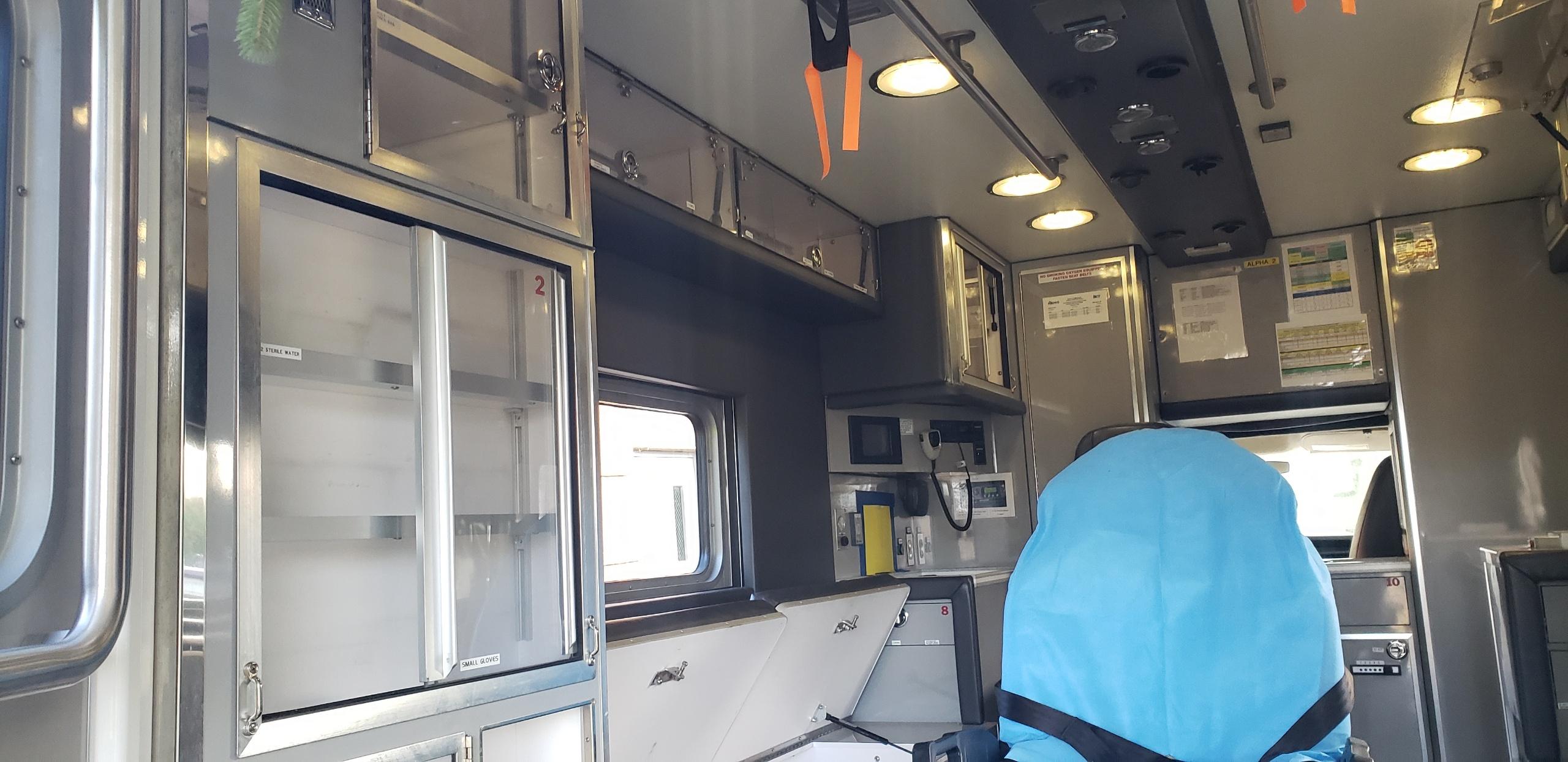 2013 LifeLine Chevrolet Type III Ambulance - image 17