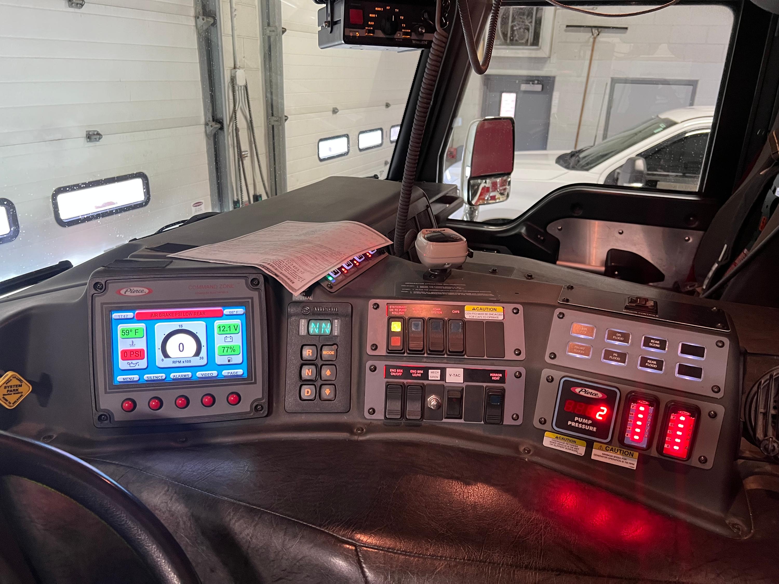 2010 Pierce Velocity PUC Pumper - image 41