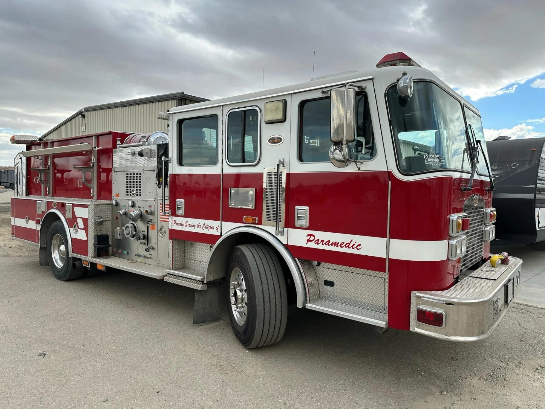 2002 KME Predator Pumper - image 3