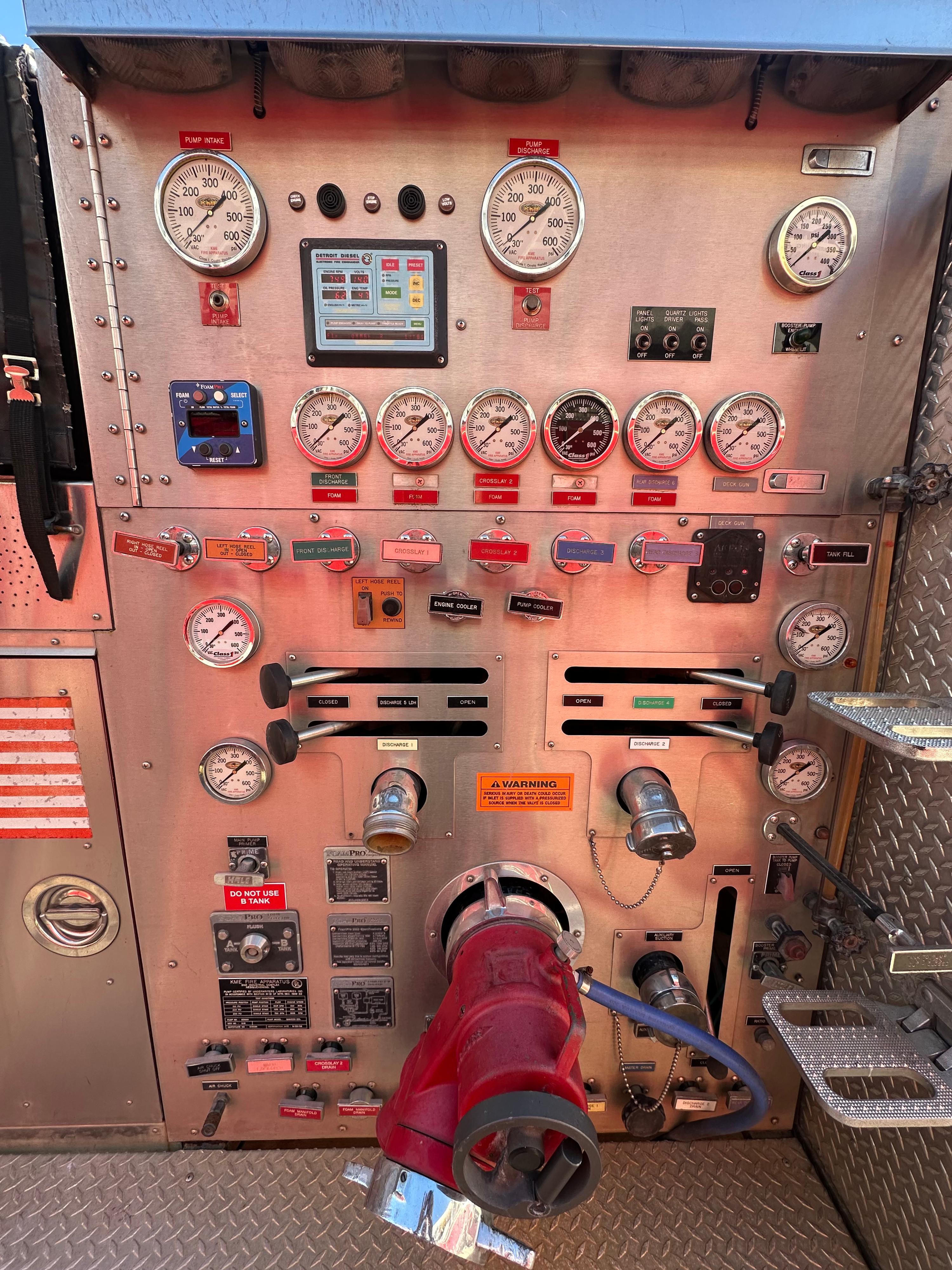 2002 KME Predator Pumper - image 12