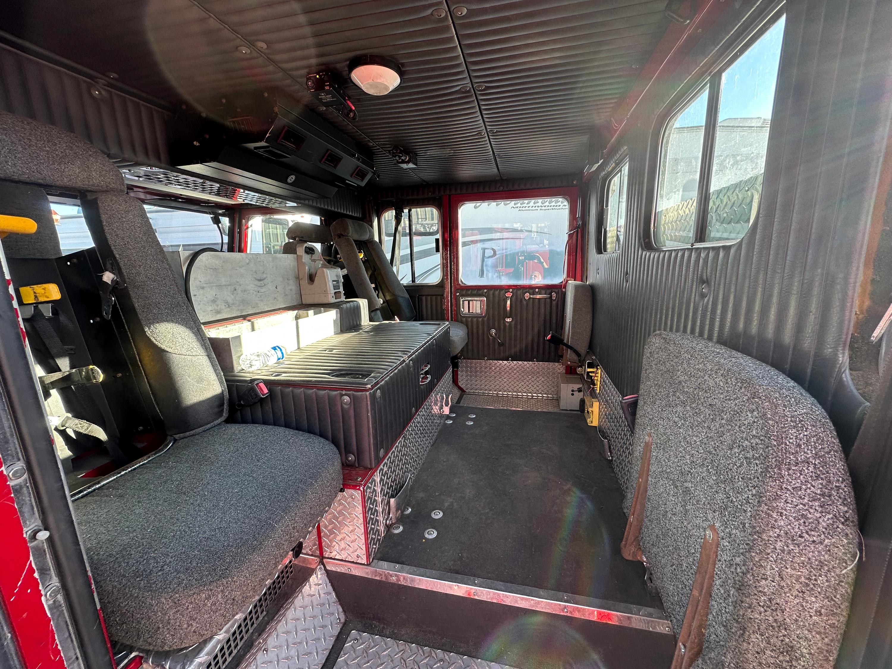 2002 KME Predator Pumper - image 15