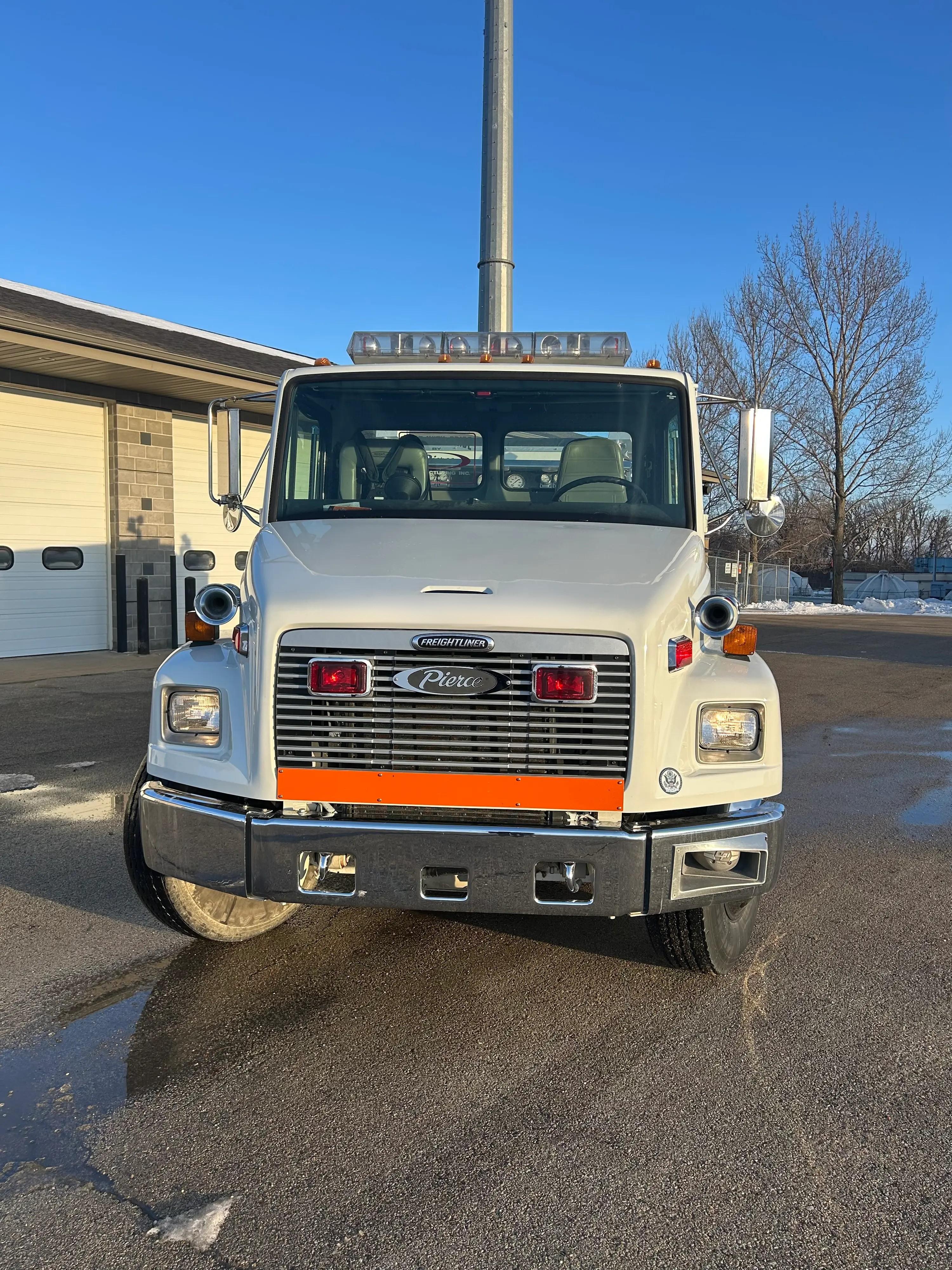 1997 Pierce Freightliner Pumper - image 3