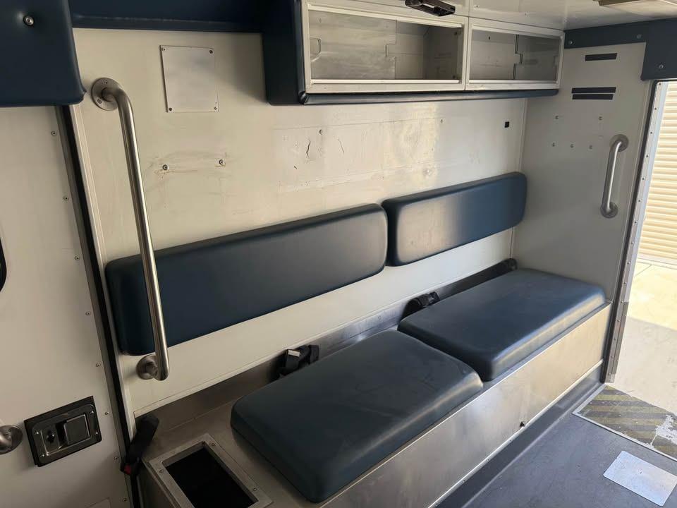 2014 Ford Type I Ambulance - image 9