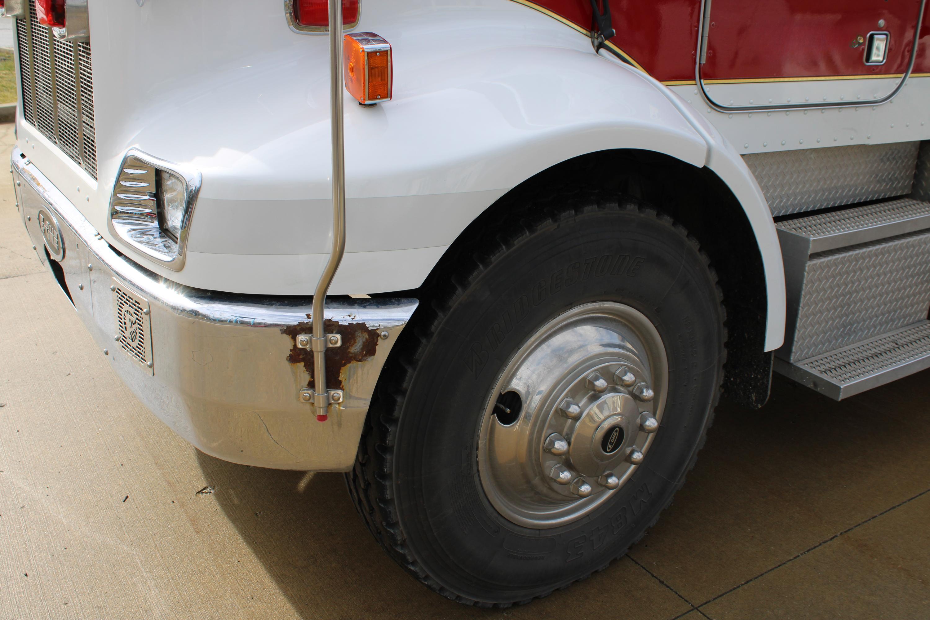 2001 Peterbilt/E-One Pumper 
 - image 16