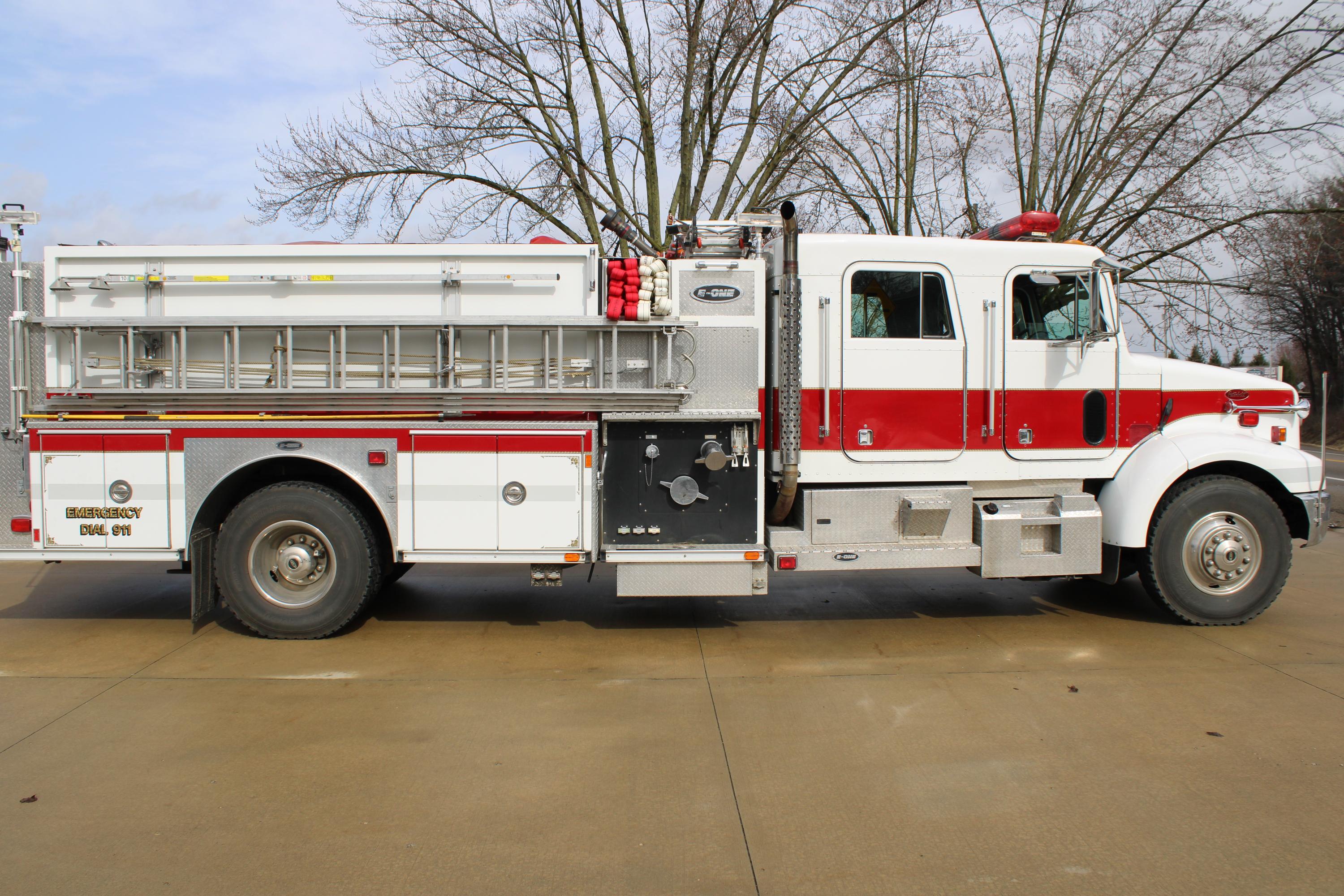2001 Peterbilt/E-One Pumper 
 - image 19