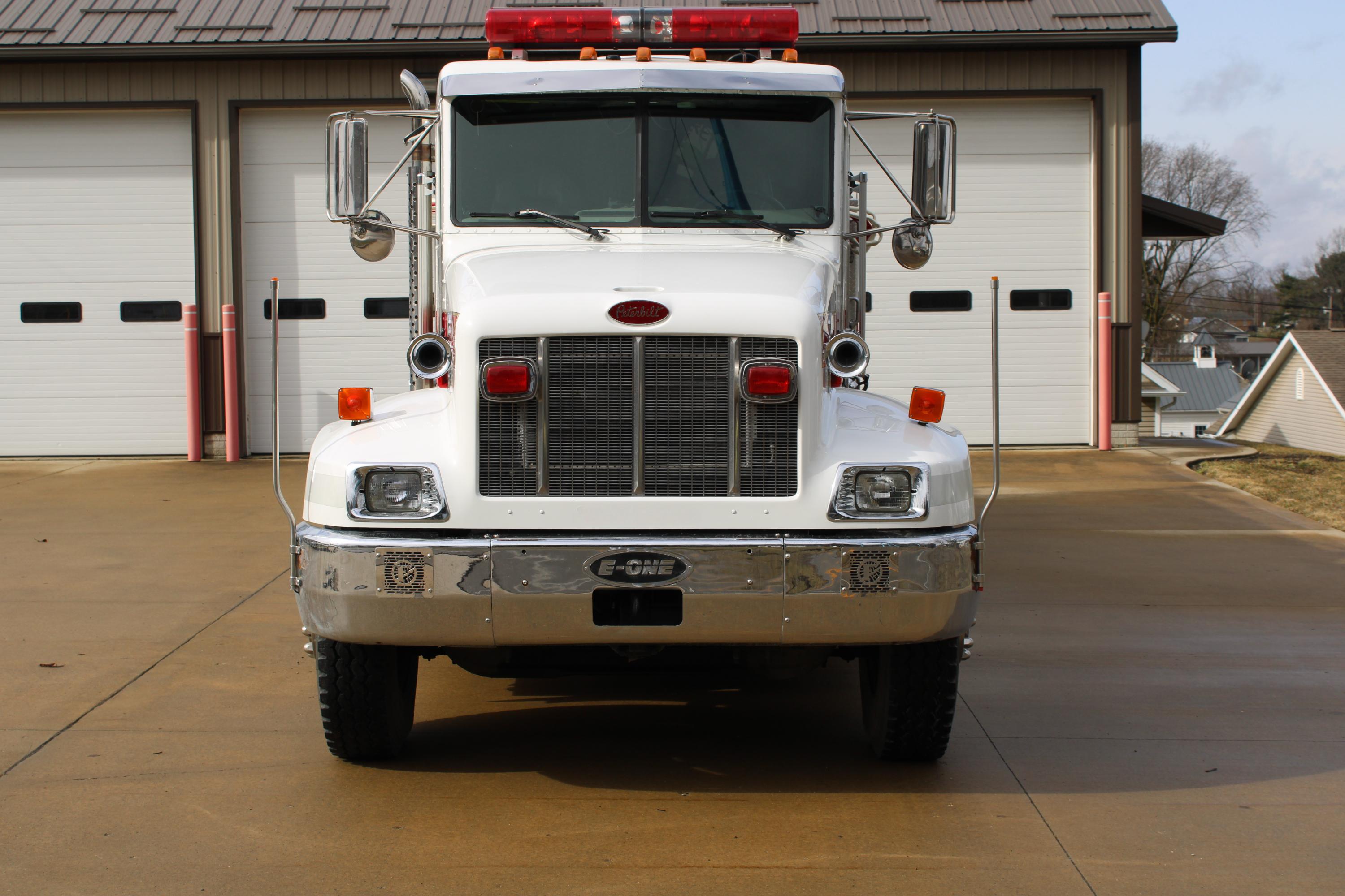 2001 Peterbilt/E-One Pumper 
 - image 5