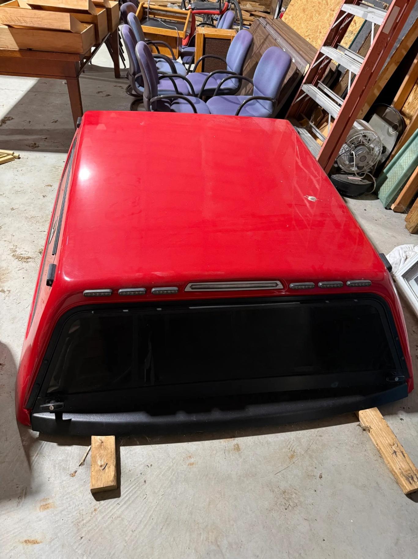 Chevy 1500 Bed Cap - image 2