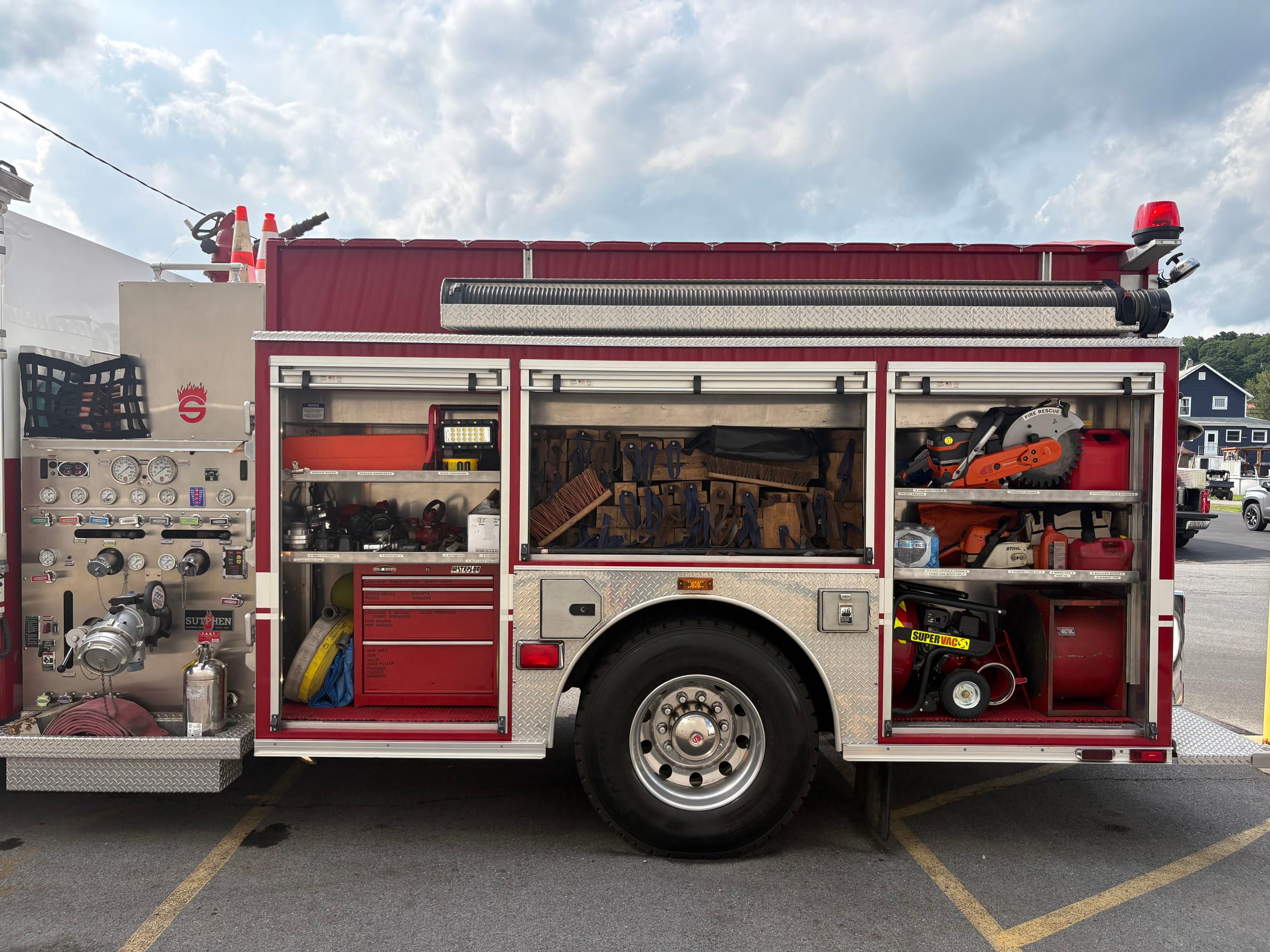 2006 Sutphen Pumper - image 9