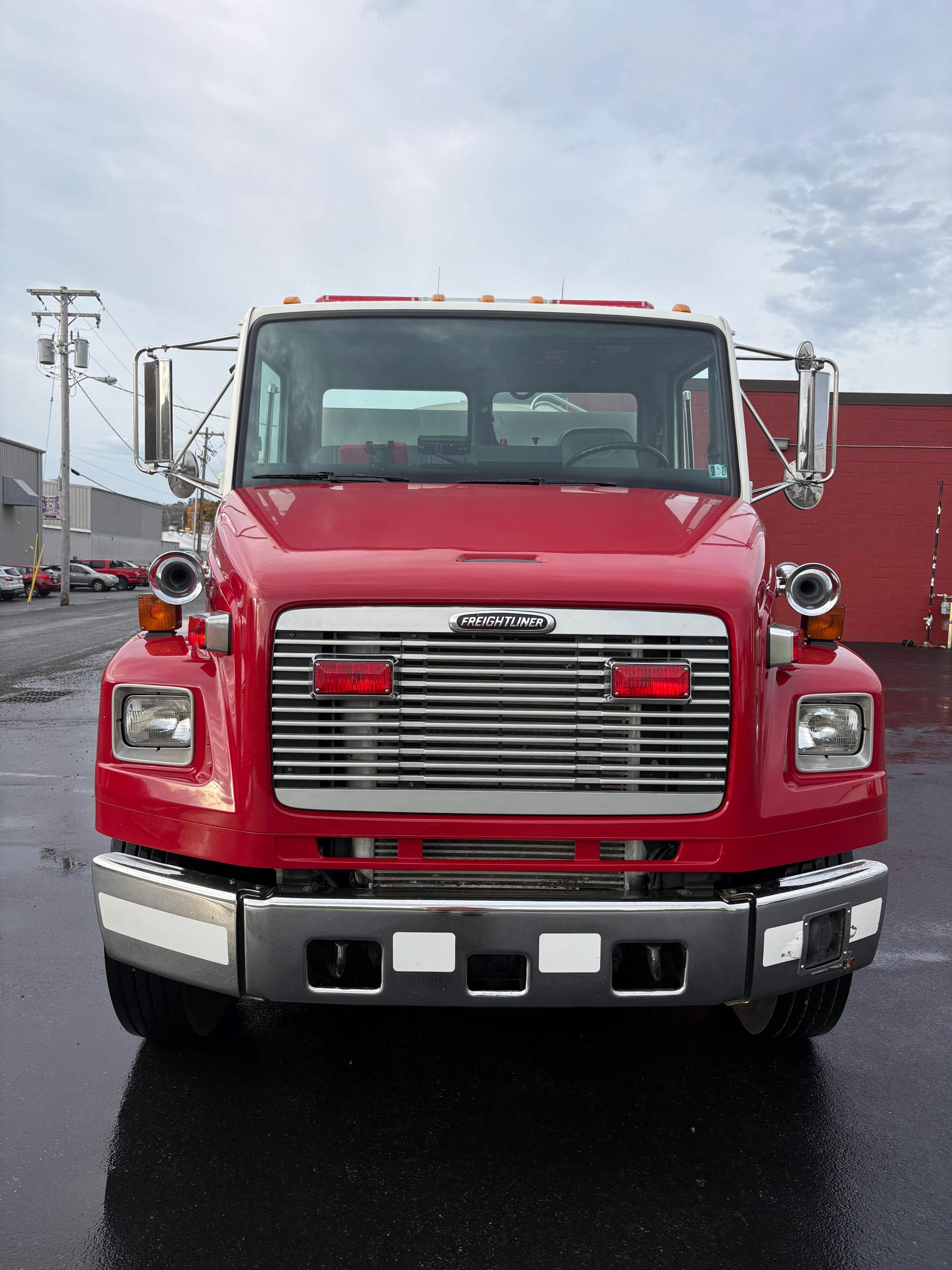 2002 S&S Fire Apparatus Freightliner Pumper Tanker - image 3