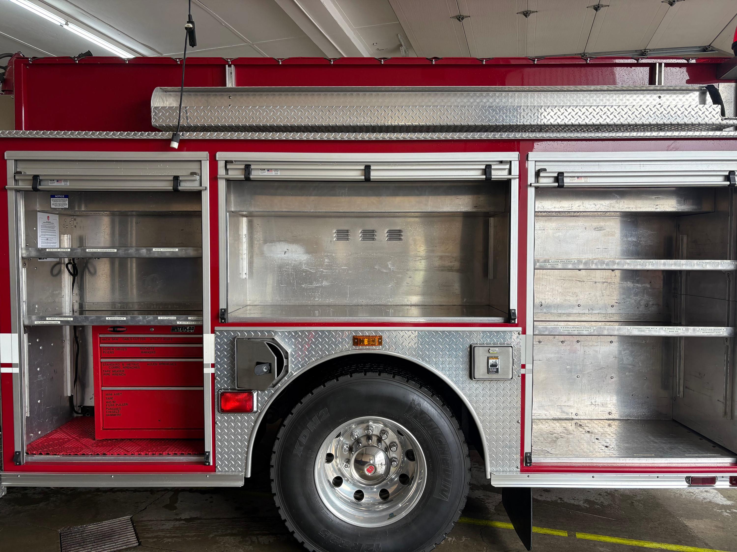 2006 Sutphen Pumper - image 23