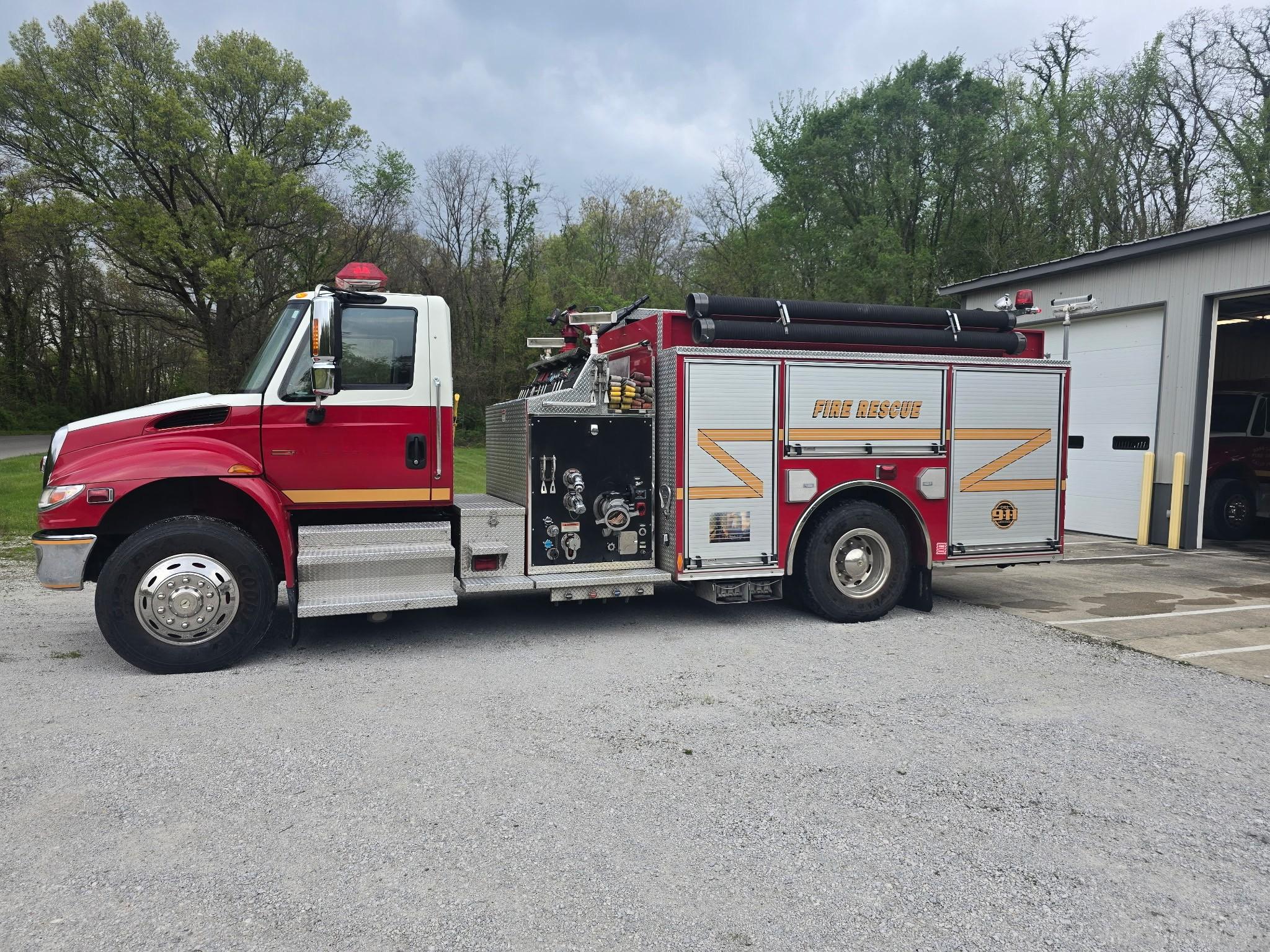 2005 Pierce International Pumper - image 2