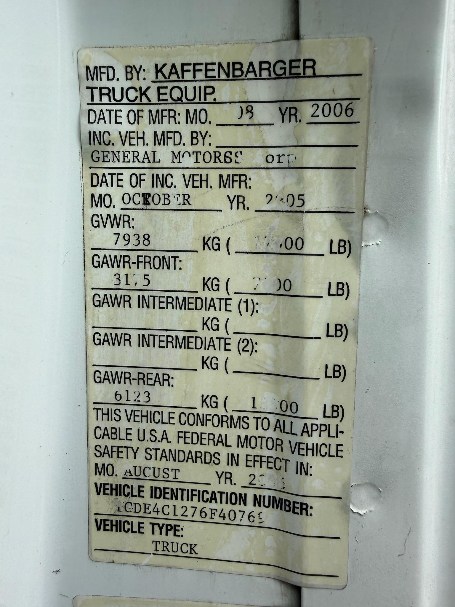 2006 GMC C4500 Dump Truck - image 19