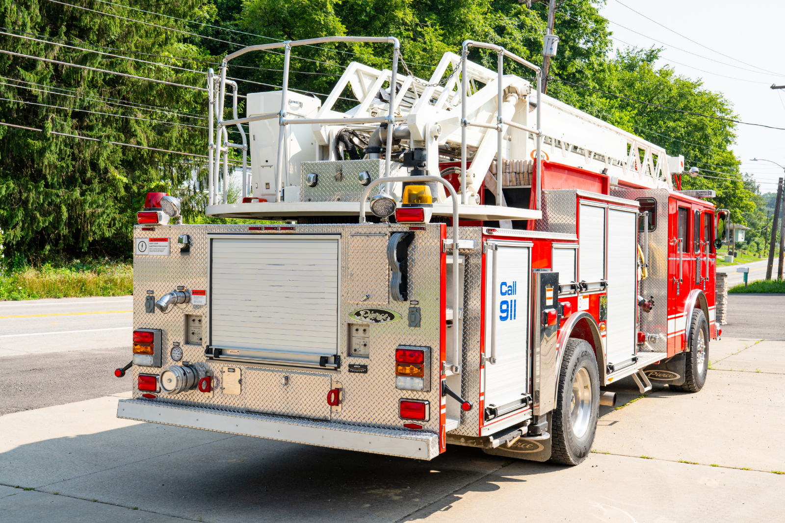 2007 Pierce Enforcer 75' Quint - image 6