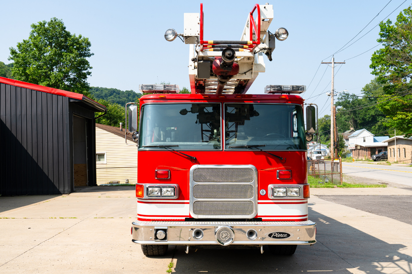 2007 Pierce Enforcer 75' Quint — photo 4
