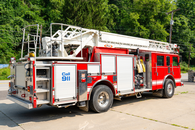 2007 Pierce Enforcer 75' Quint — photo 8