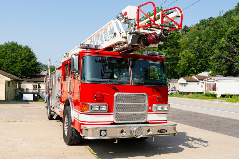 2007 Pierce Enforcer 75' Quint — photo 3