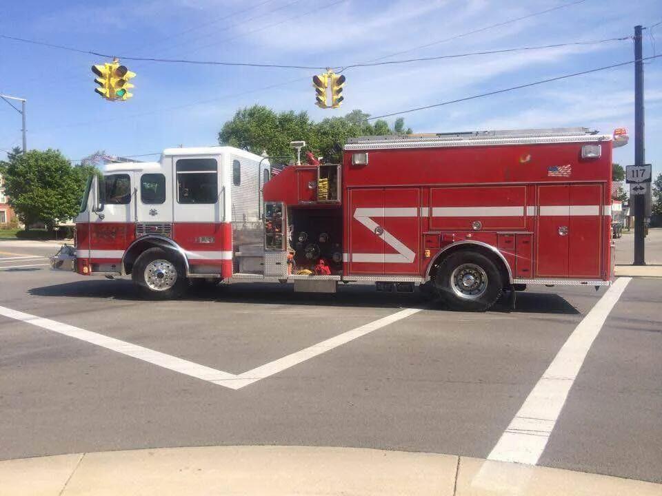 2001 American Lafrance Rescue Engine - image 2