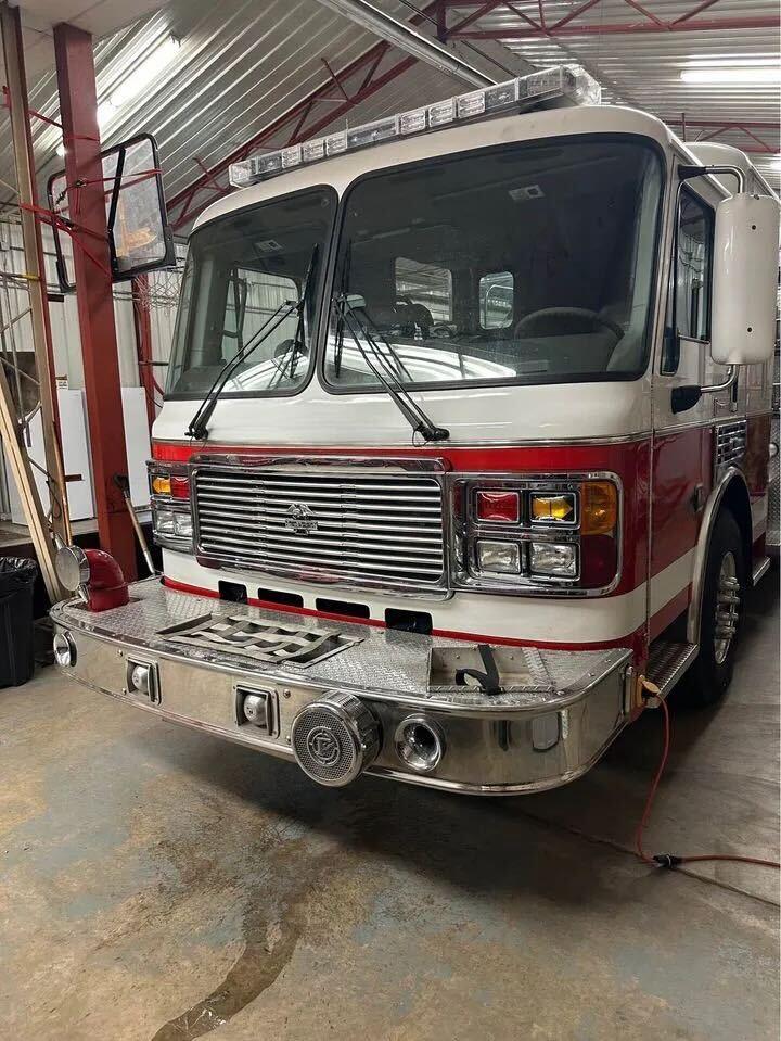 2001 American Lafrance Rescue Engine - image 3