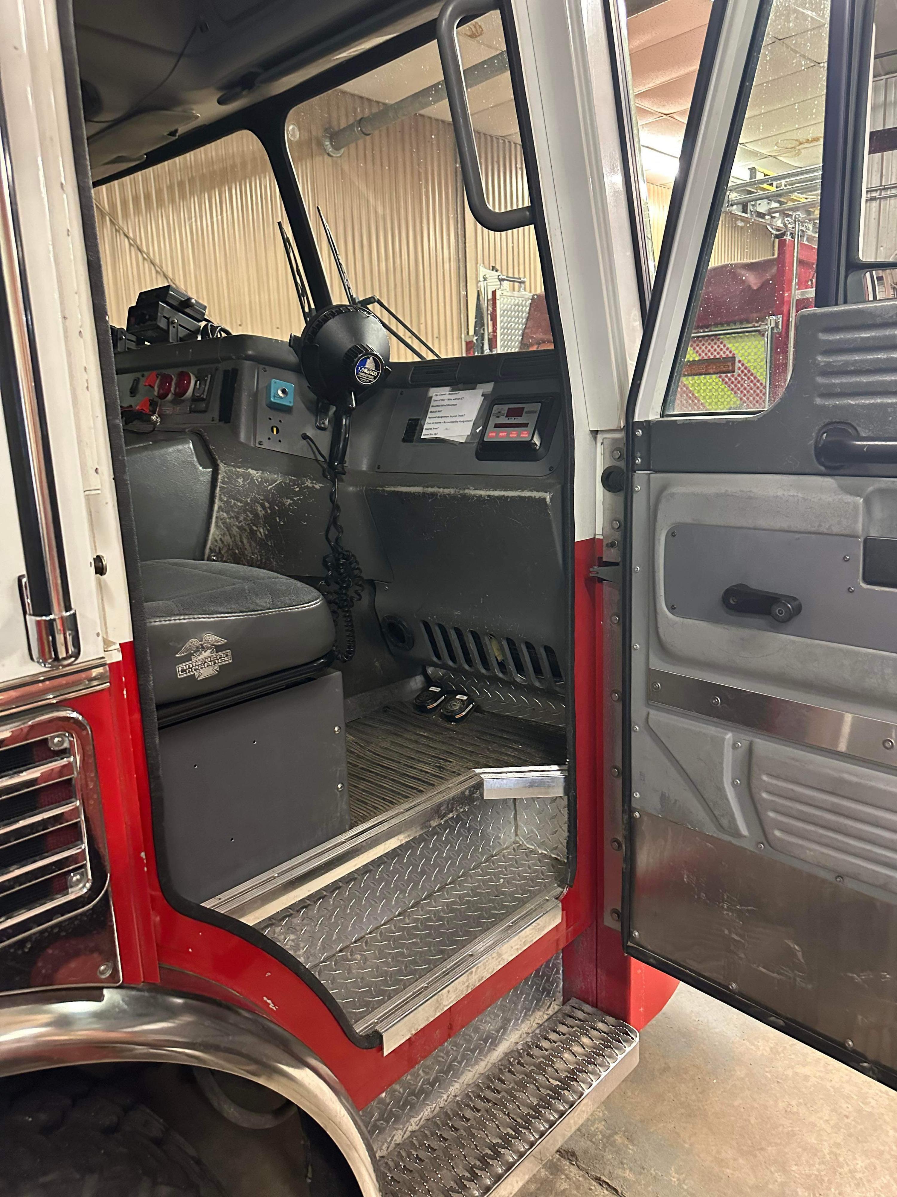 2001 American Lafrance Rescue Engine - image 10